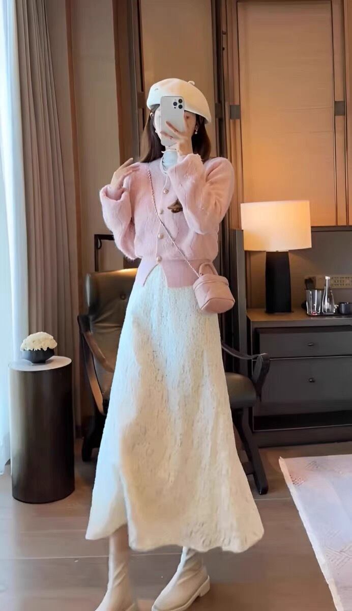 レディース20着まとめ売り　フェミニン　ガーリー　秋冬服 2023 レディース秋服 ガーリー フェミニン トップス＆ボトムス 230148