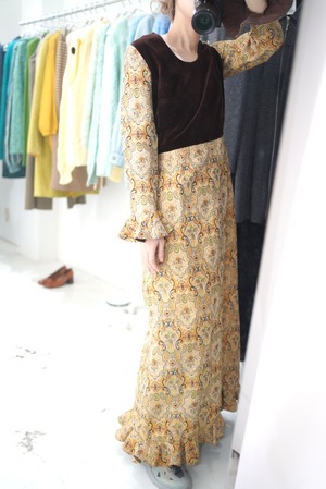 flower goblin velours dress