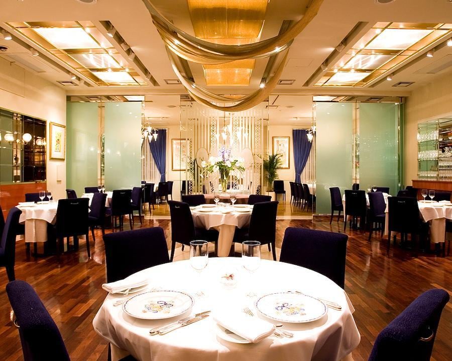 お食事券 ディナー2名様（山王店・福岡店） | La Rochelle