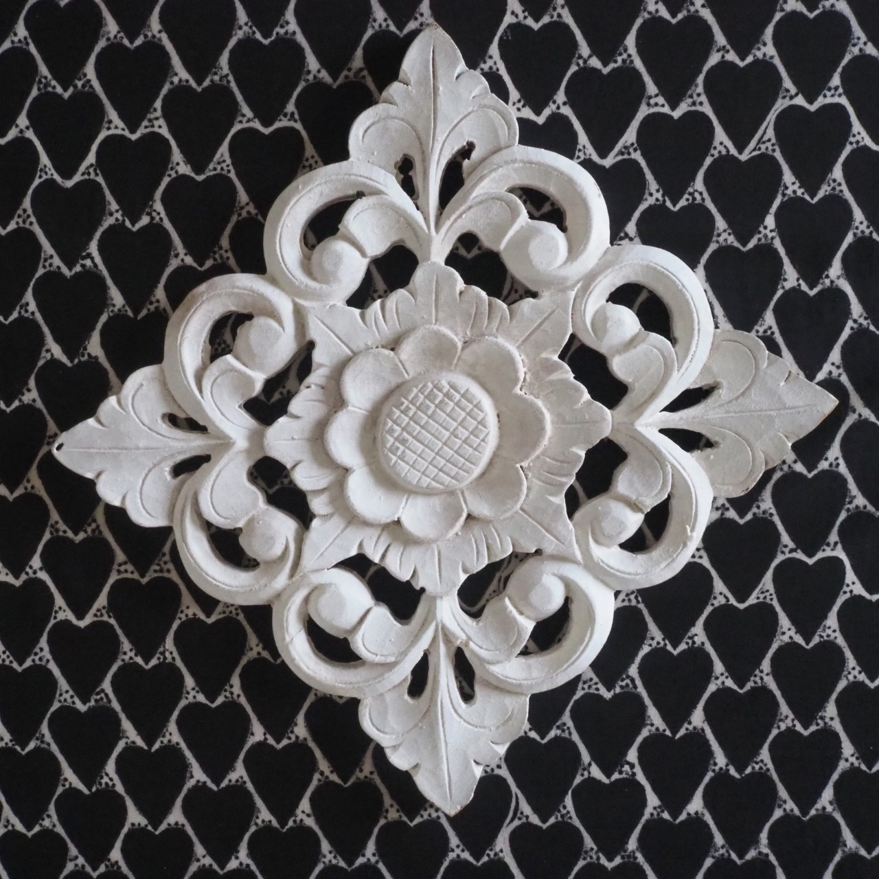 ブロックプリント生地【50cm単位】インド綿  ハート柄A ブラック #52010-BK1【訳あり10%off】