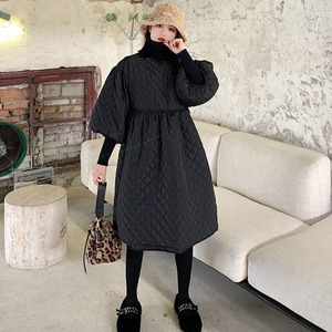 【送料無料】 キルティング ワンピース レディース 長袖 膝丈 ひざ丈 膝下 ひざ下 ミディワンピース ラップワンピース カシュクール Vネック ハイウエスト フレア aライン あったかい ゆったり 体型カバー 着痩せ 細見え 大人 可愛い カジュアル お出かけ おしゃれ 人気 韓国 春 秋 冬 20代 30代 40代 50代 ブラック 黒