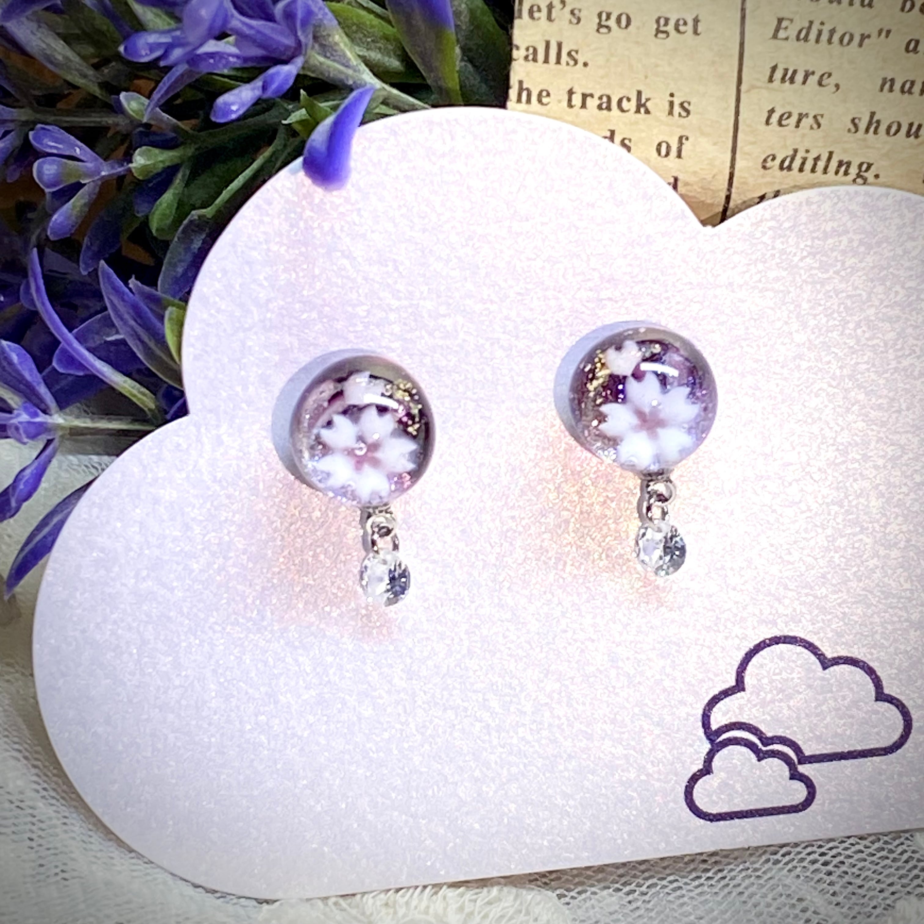 レジンクリップ式イヤリング 桜とキュービックジルコニア 小さめ/レッド シルバー