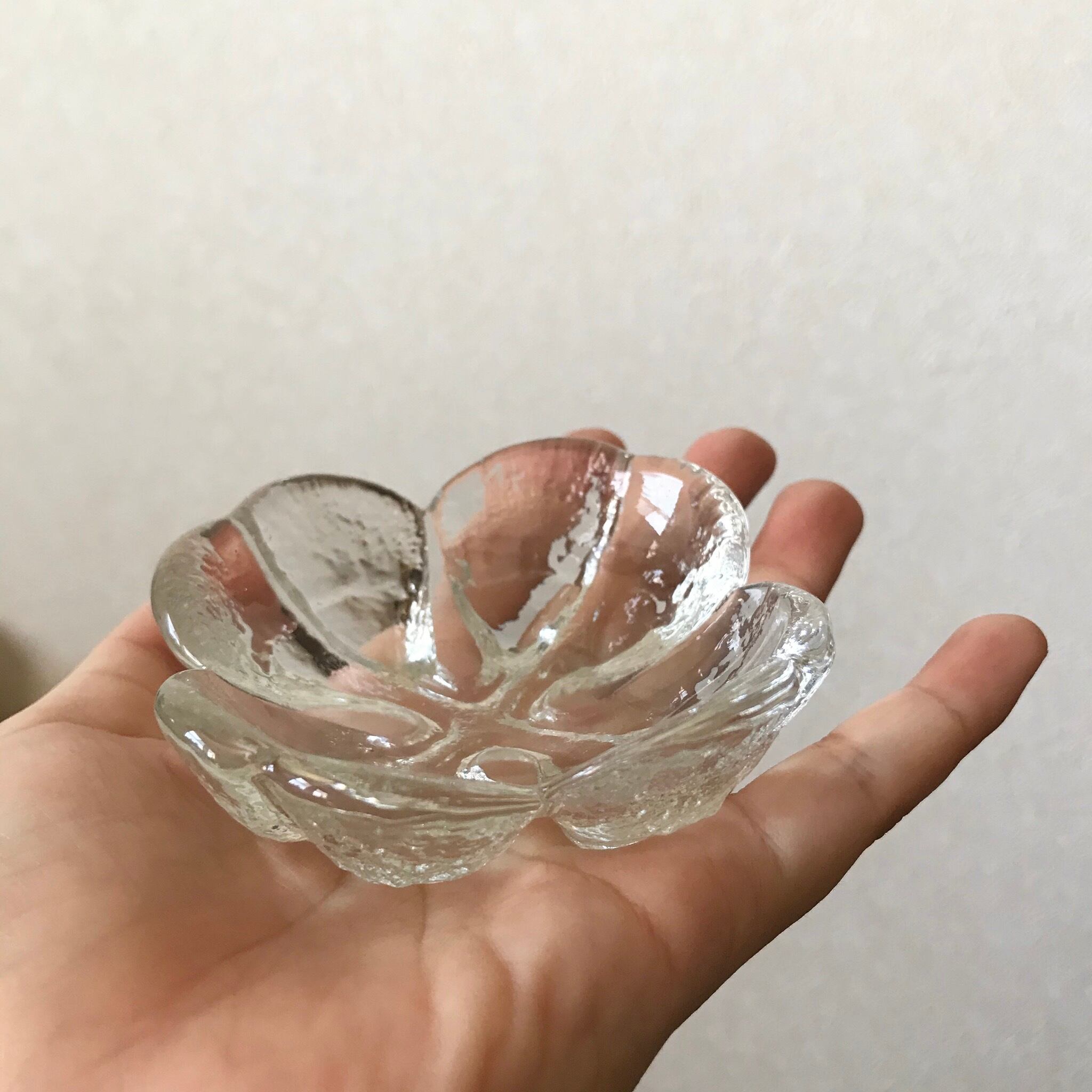 クローバーのようなガラス