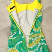 フラダンス 衣装 mmy modernistic ワンピース ドレス グリーン系 花柄 植物柄 ノースリーブ ハワイアンプリント ハワイアン アロハ フラ ダンス レッスン 練習 ハワイアンダンス フレアスカート 緑 黄 白 イエロー系 ホワイト系 華やか 鮮やか かわいい おしゃれ 上品 大人っぽい