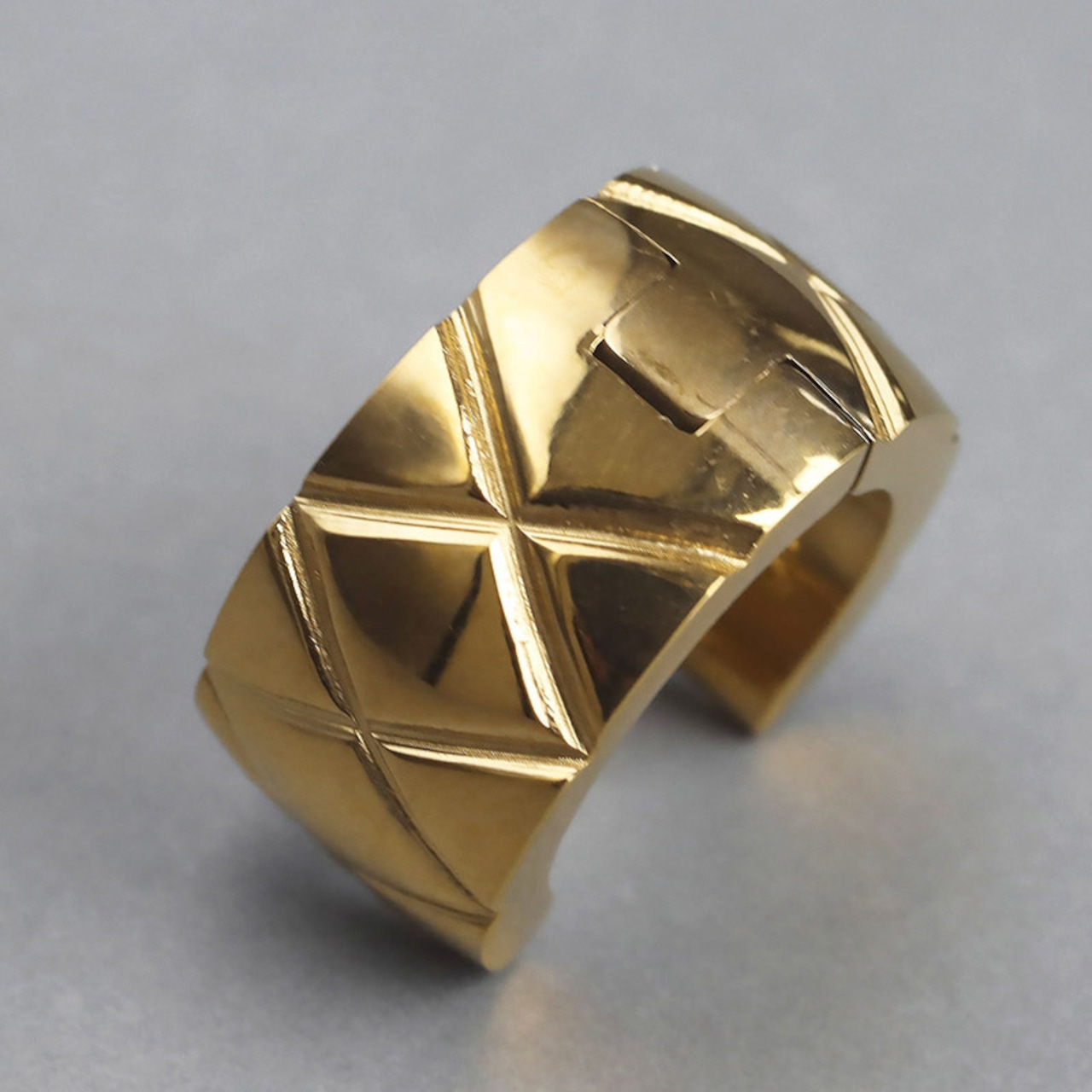 【ネコポス便】金属アレルギー対応のワイドキルトフープピアス　2607