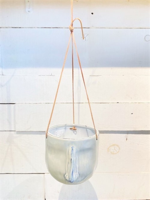 Bloomingvillle（ブルーミングヴィル）フェイスハンギング鉢　※Φ16ｃｍ×Ｈ15ｃｍ