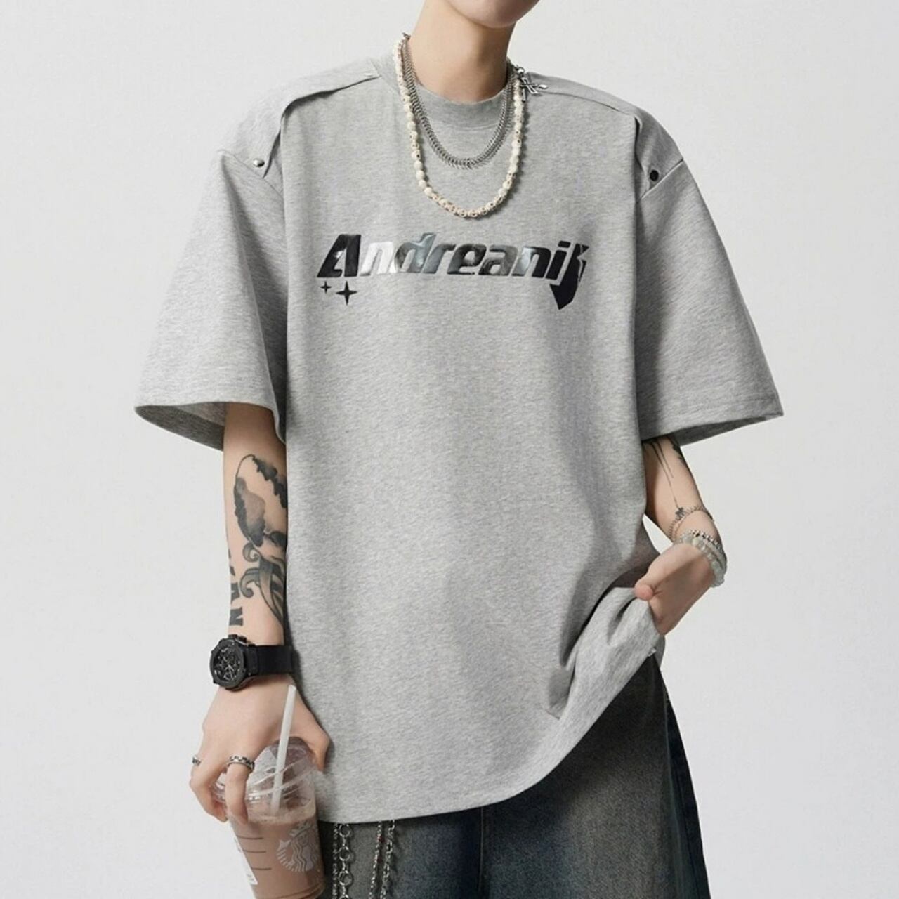 メタリックレタリングスタッズショルダーオーバーTシャツ 3col   A00128