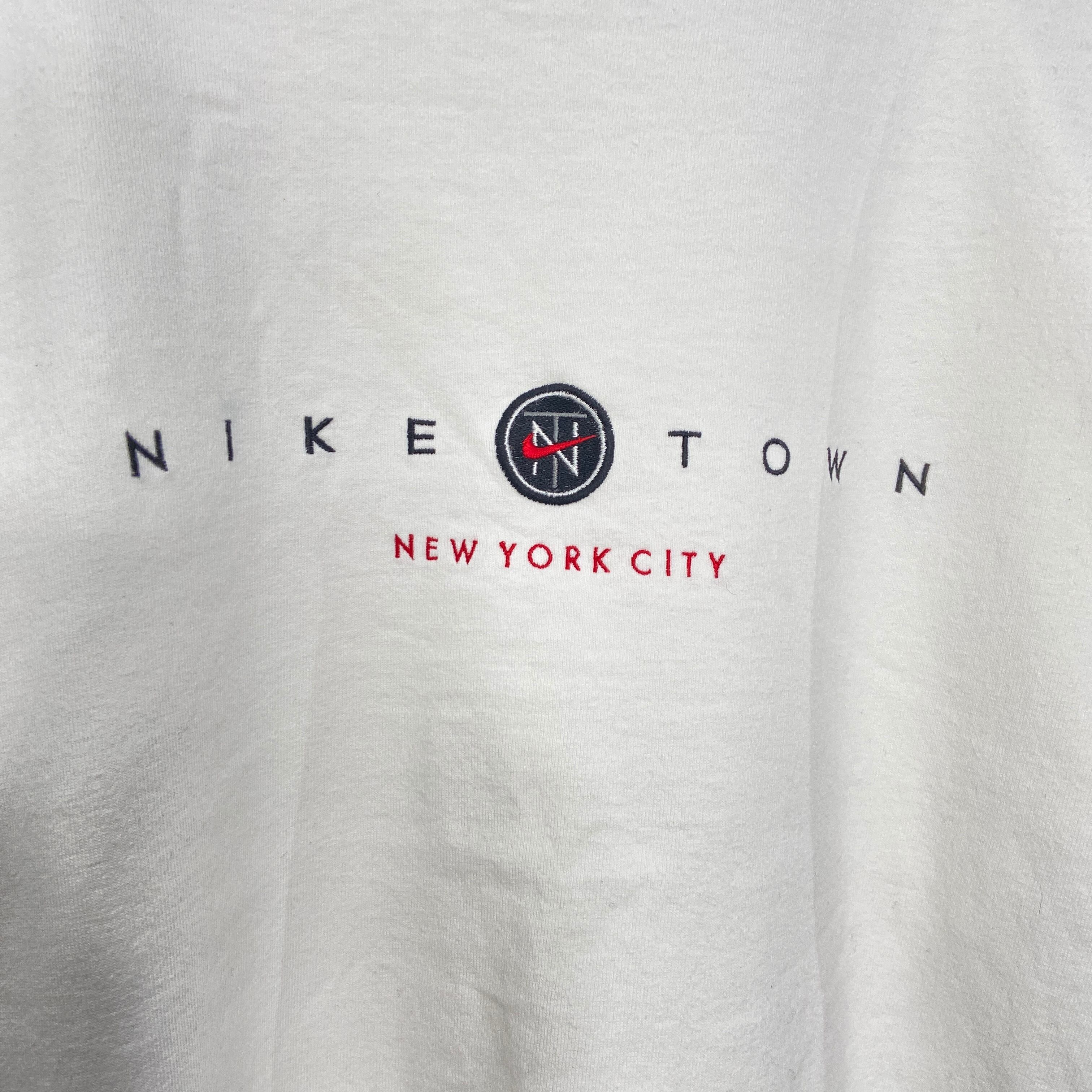 NIKEナイキ○商品【USA製】【90s】ナイキ NIKETOWN 刺繍ロゴ Tシャツ M 灰