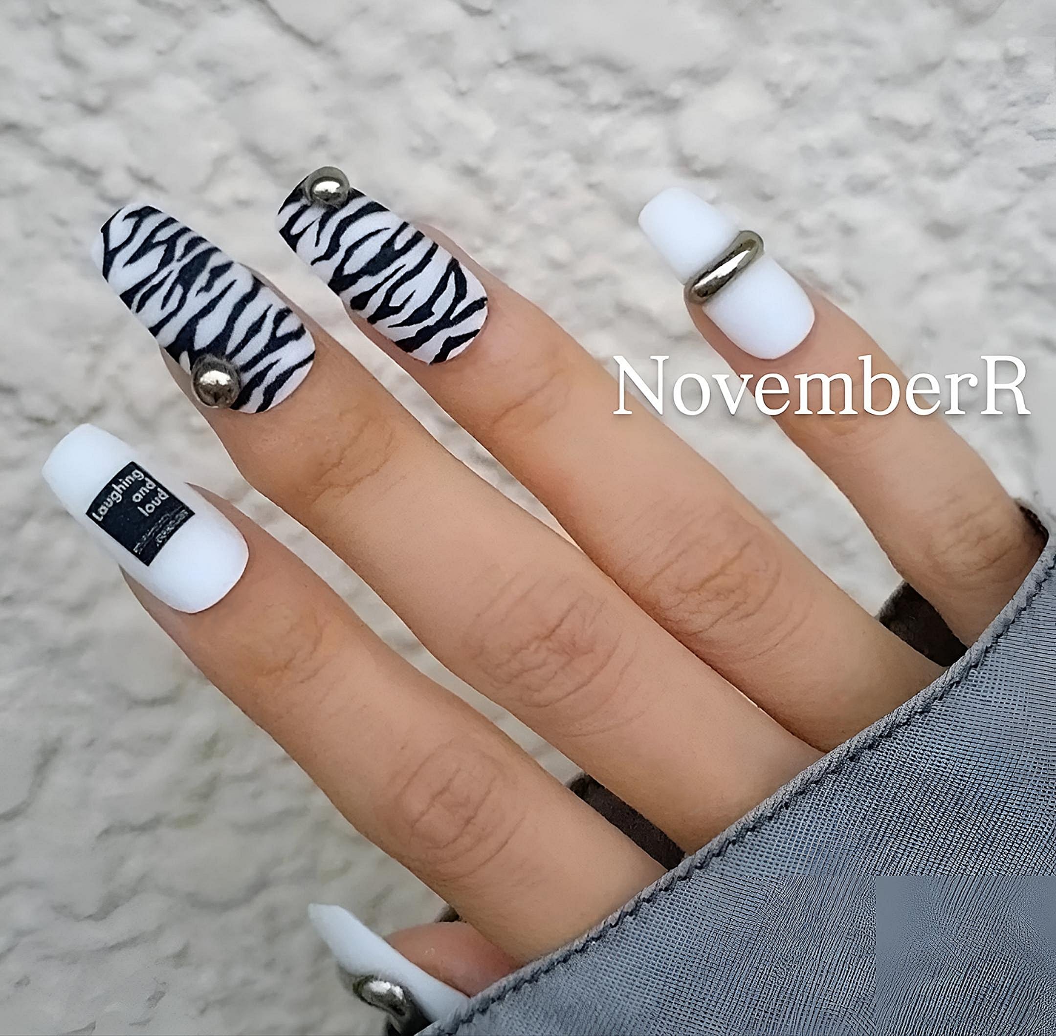 LA699☆おしゃれゼブラネイルチップ | NovemberR 〰️ネイルチップ販売〰️
