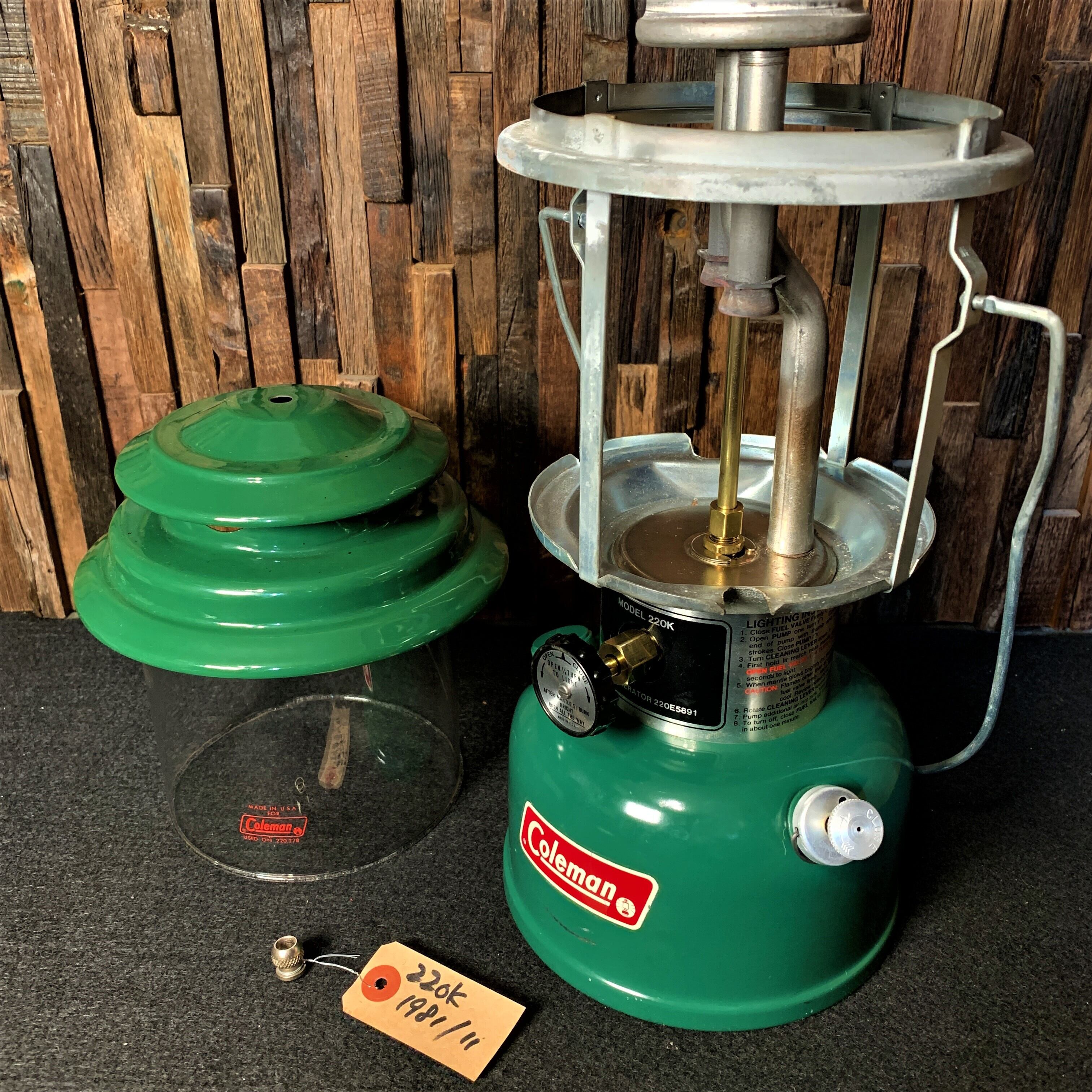 Coleman ランタン 1981年製 緑色 コールマンcoleman ランタン1981年11月製造83年ケース付き