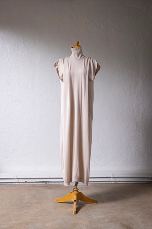 flou-5 robe   beige rosé