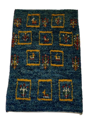 GABBEH 「窓にヤギ」ウール100％ 草木染め 約64x40cm SHIRAZ産