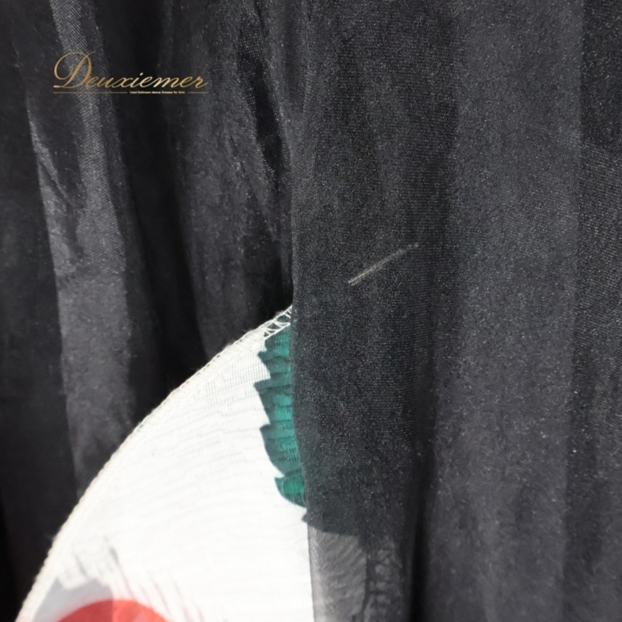 社交ダンス 衣装 スタンダードドレス スタンダード ワンピース ドレス 黒 白 花柄 フリル レース デモ 競技 ダンス パーティ 発表会 ブラック系 ホワイト系 エレガント フレアスカート 軽やか 競技用 ステージ衣装 大人 レディース