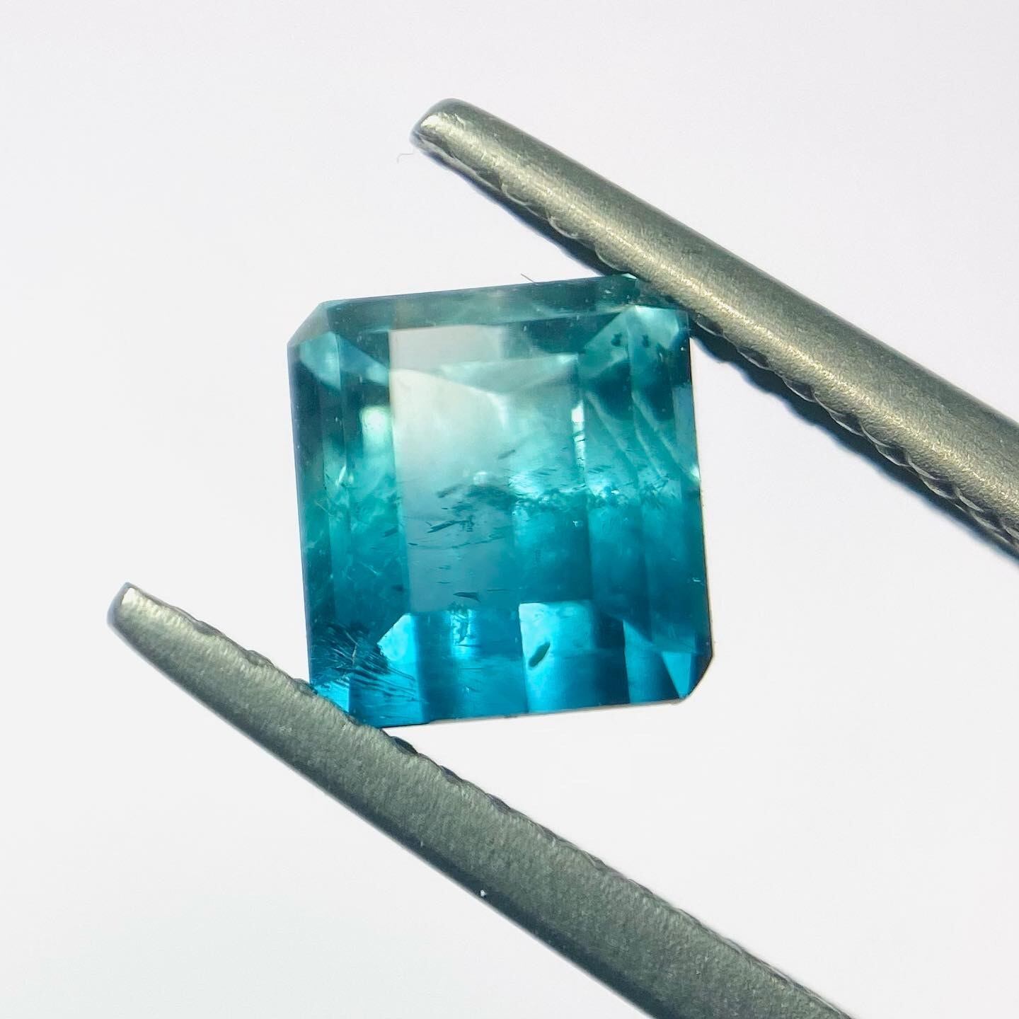 ハワイアンなバイカラートルマリン