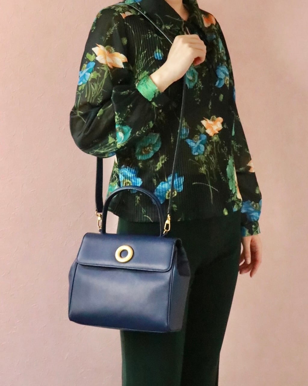 vinivini vintage ヴィンテージ  フリンジ　レザー　バッグ vinivini vintage ヴィンテージ フリンジ レザー バッグ - メルカリ
