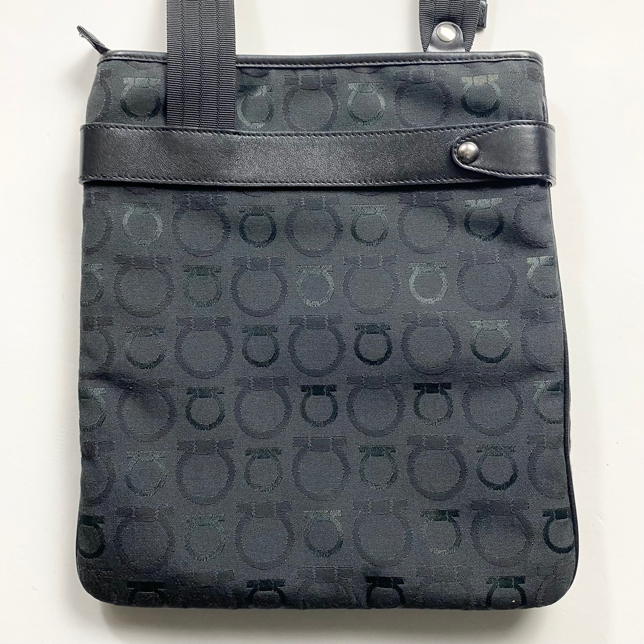 SALVATORE FERRAGAMO canvas × leather shoulder bag “gancini”