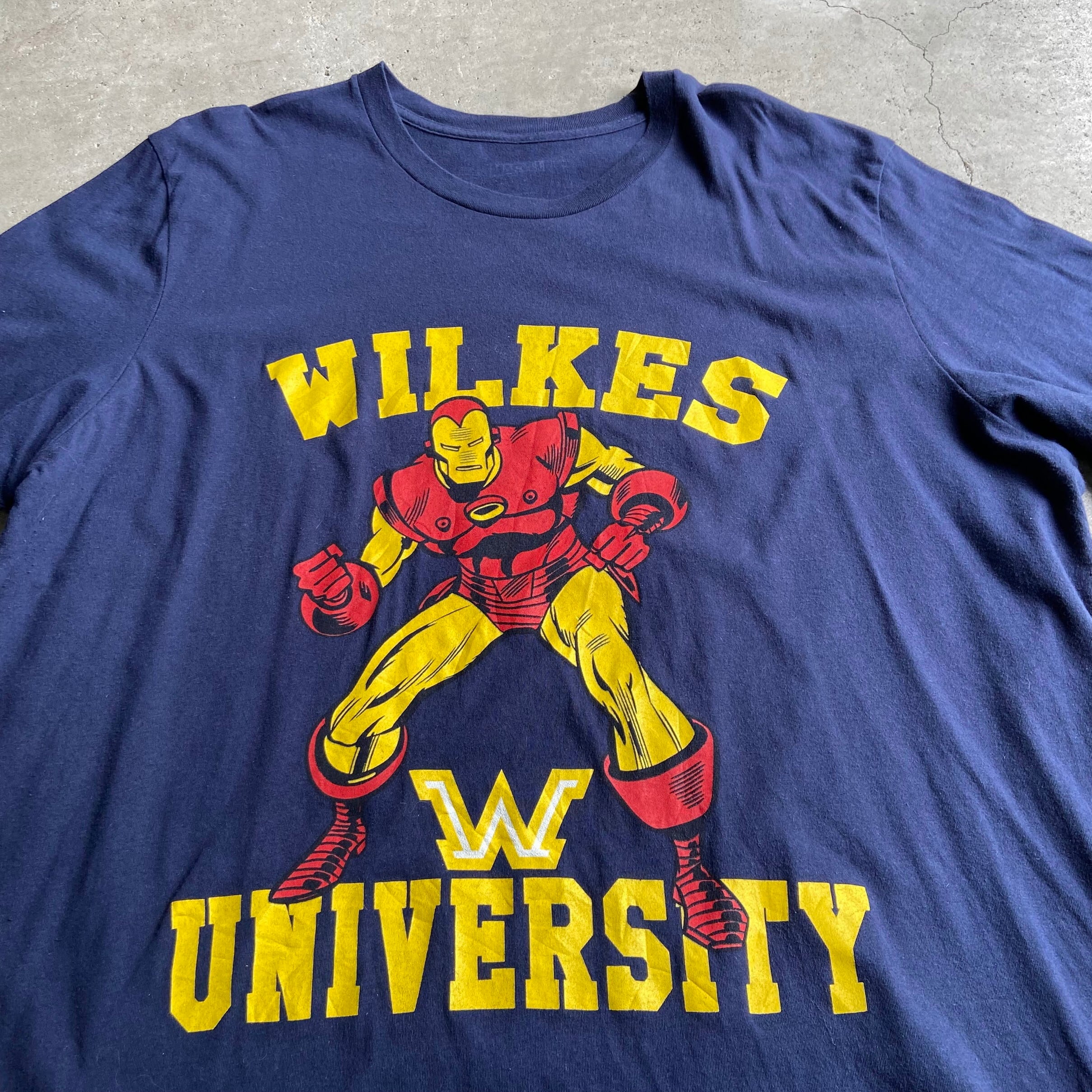 Marvel Ironman アイアンマン キャラクター カレッジロゴプリント Tシャツ メンズxl 古着 マーベル 映画 ムービー コミック アメコミ ブネイビー 紺 Tシャツ Cave 古着屋 公式 古着通販サイト