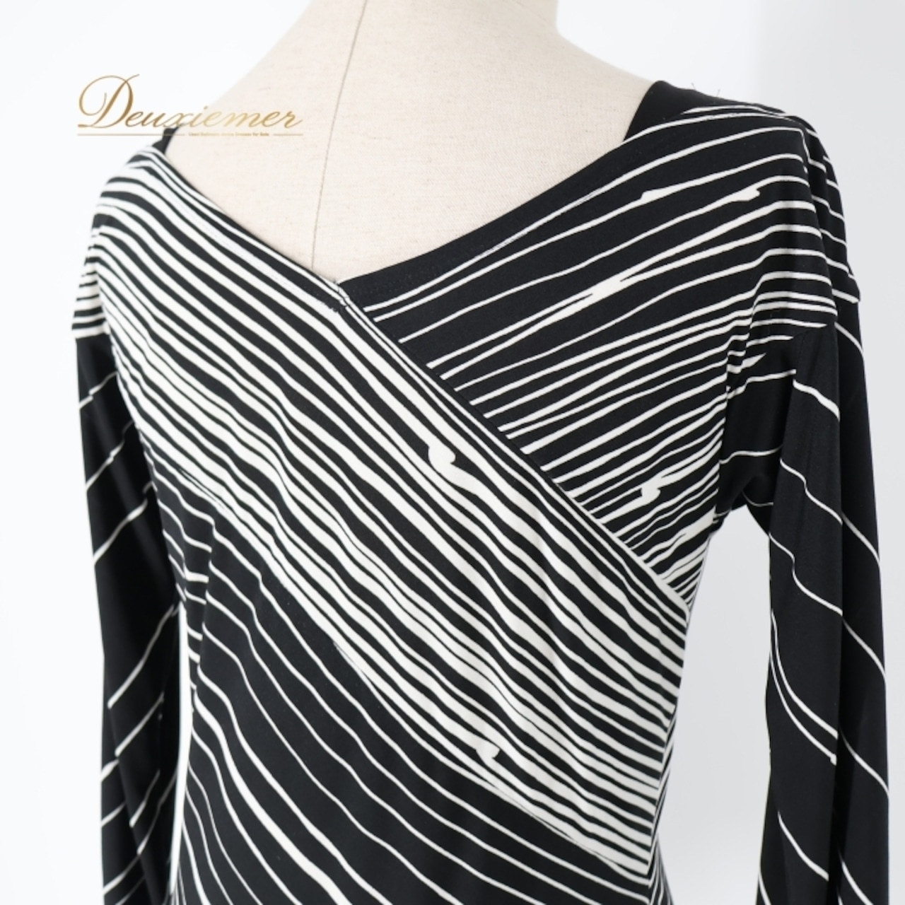 社交ダンス 衣装 トップス ブラウス ブラック系 チャコット Chacott 日本製 黒 白 柄 模様 伸縮 ストレッチ 練習 レッスン モノトーン シンプル ダンス衣装 パーティー かわいい イベント ステージ ホワイト系