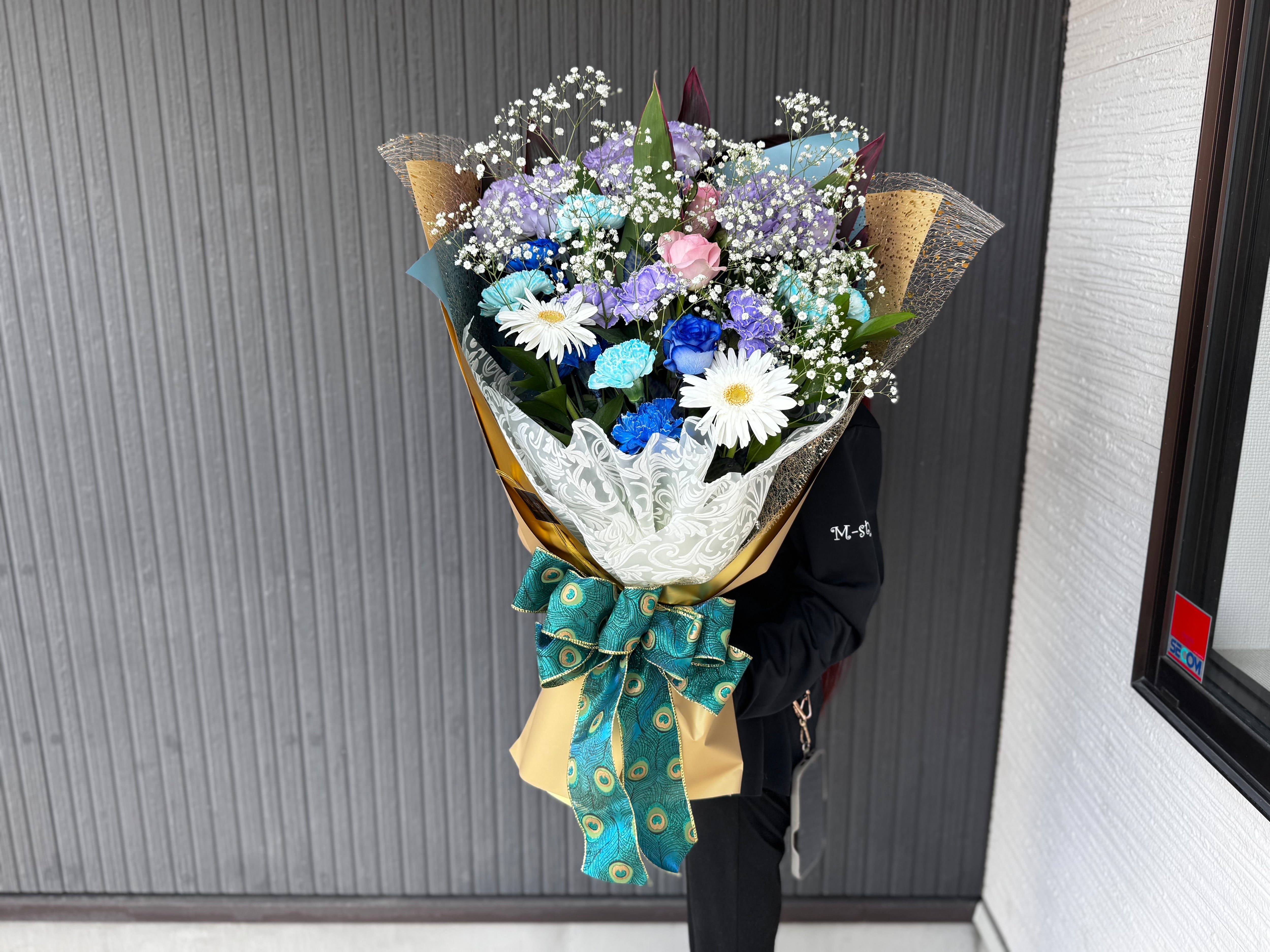 凛とした美しさを束ねて