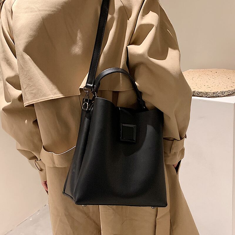 オータムウィンタースタンダード レトロ 秋物 冬物 メッセンジャーバッグ Tiancai_Wing_Bag63294314745