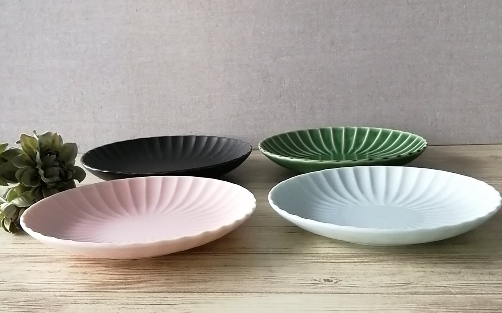 かすみ 丸皿 Mサイズ 16.5cm 全5色 和食器 花のお皿 | 食器のほっこり屋