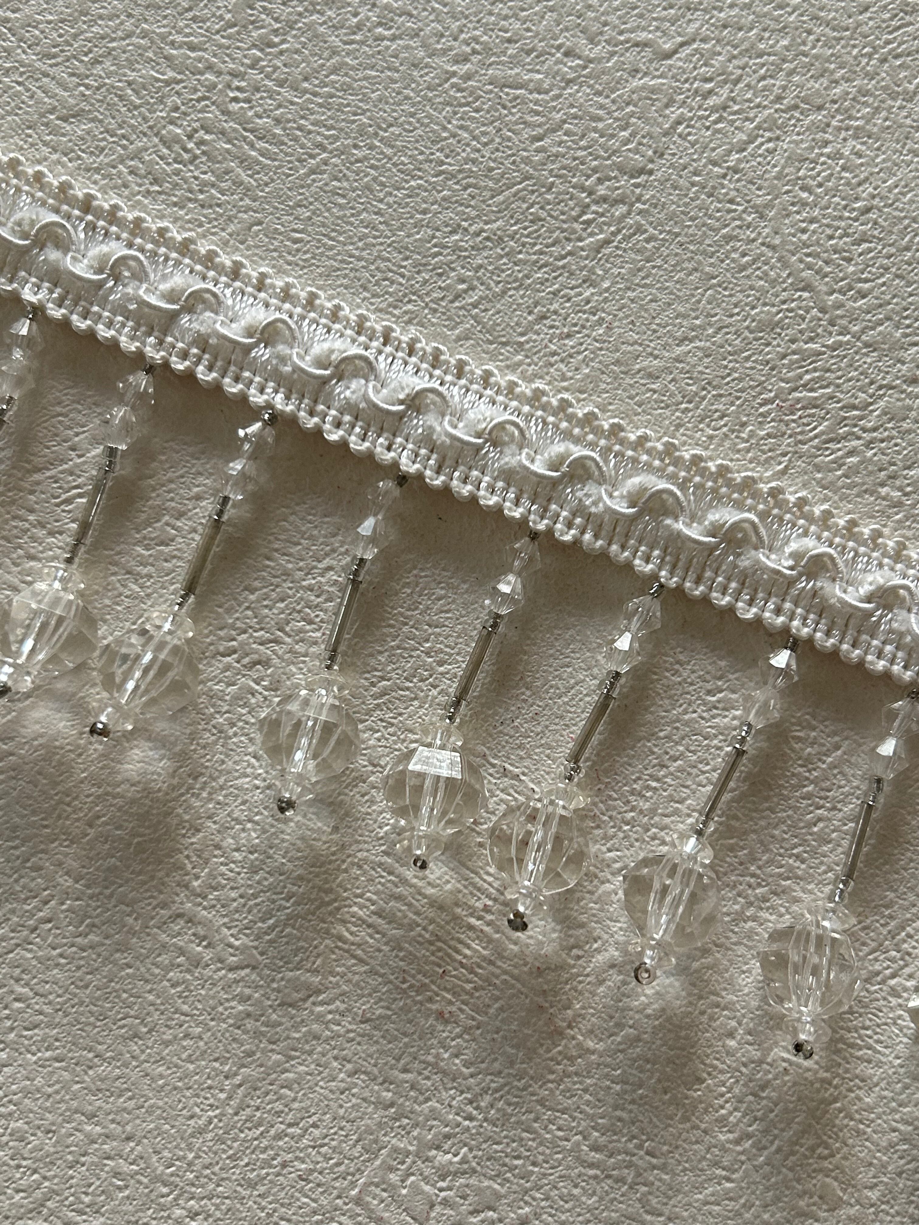 輸入デザインタッセルブレード ビーズタッセル 50cm/カット ホワイト×クリア カルトナージュ スツール デコレーション材