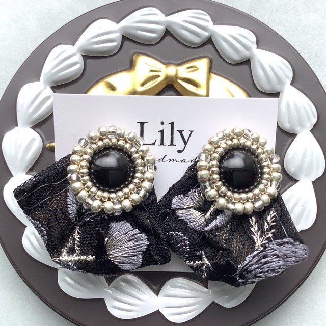 Lily accessory インド刺繍リボンピアス/イヤリング | ハコ/アクセサリー