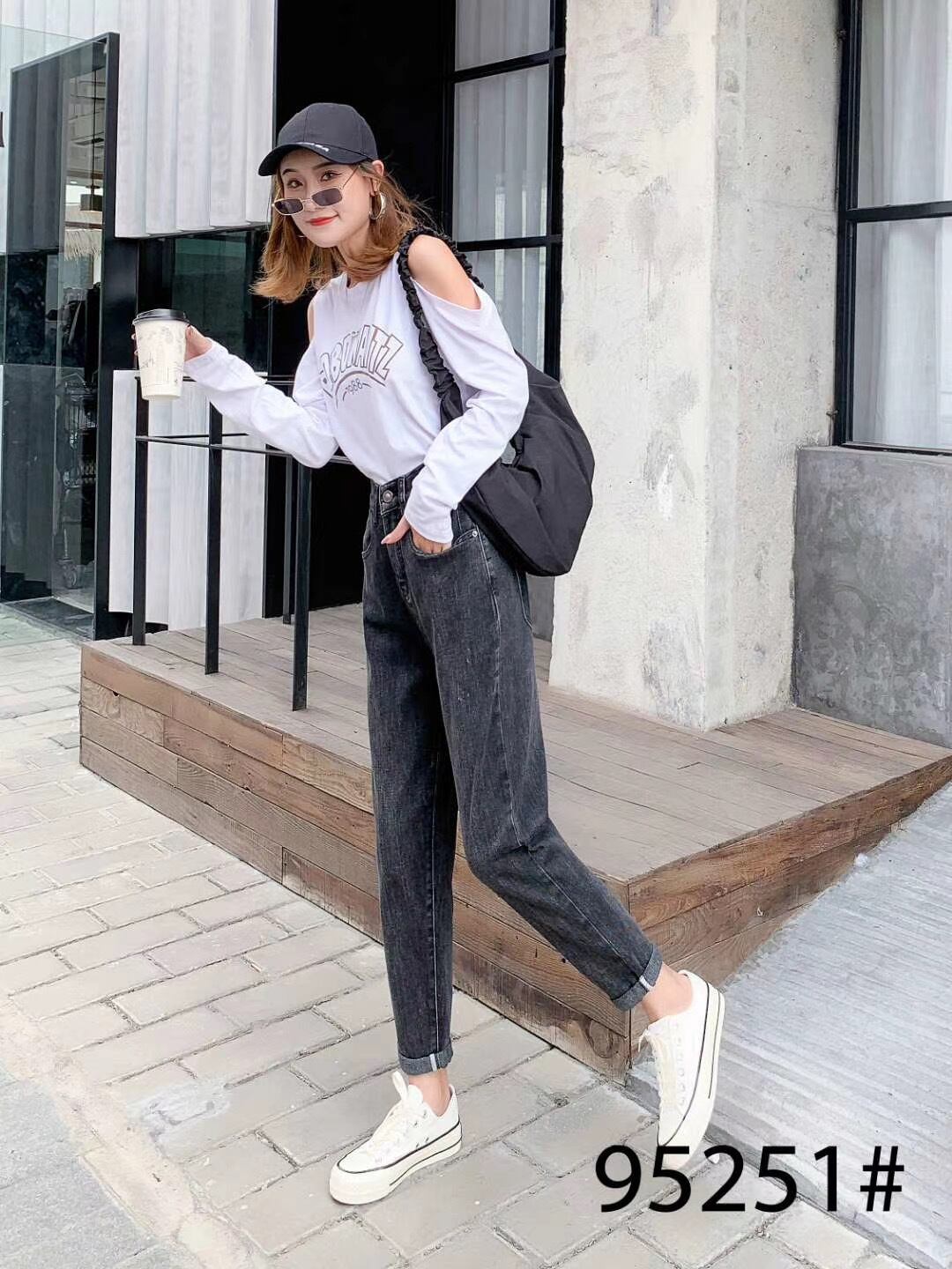 ロールアップデニムパンツ