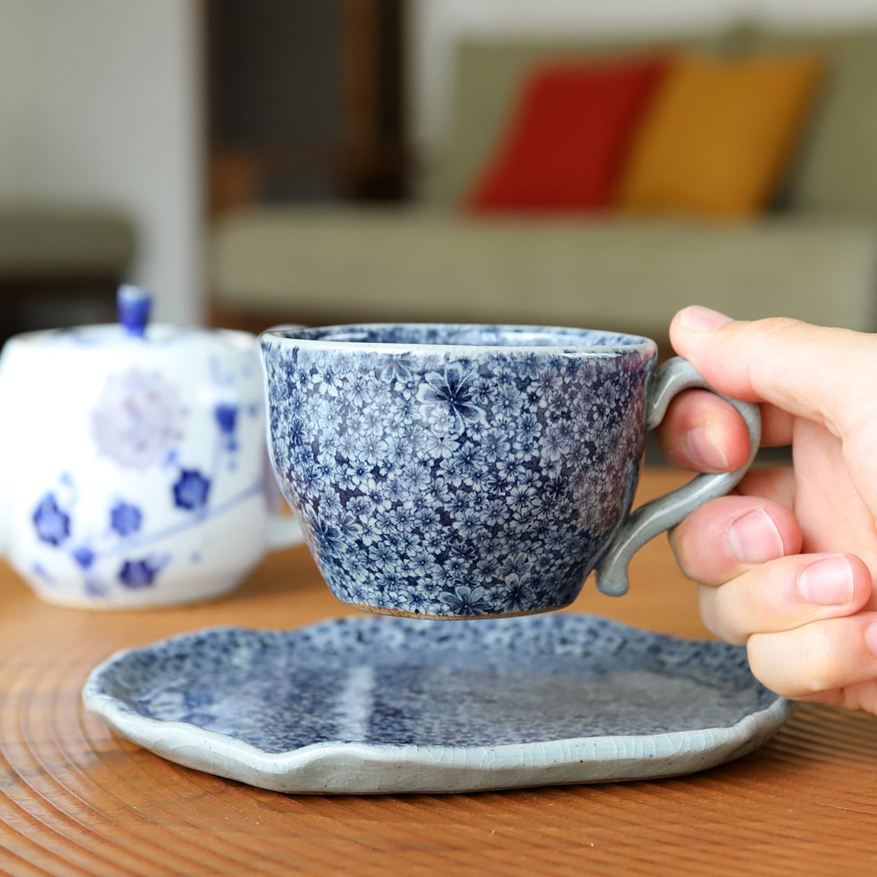 辻修窯 小花尽くし 珈琲碗皿 超絶技巧（有田焼） | にっこう生活館