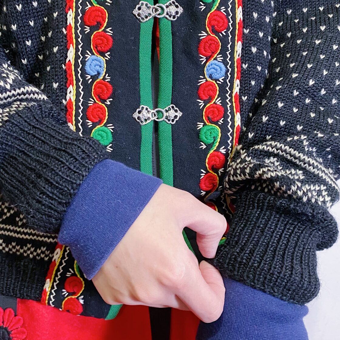 カーディガン ノルディック柄ジャガードジップカーディガン /トナカイモチーフ ジャガード 韓国 秋冬 レディース Black Nordic knit cardigan | Pay ID