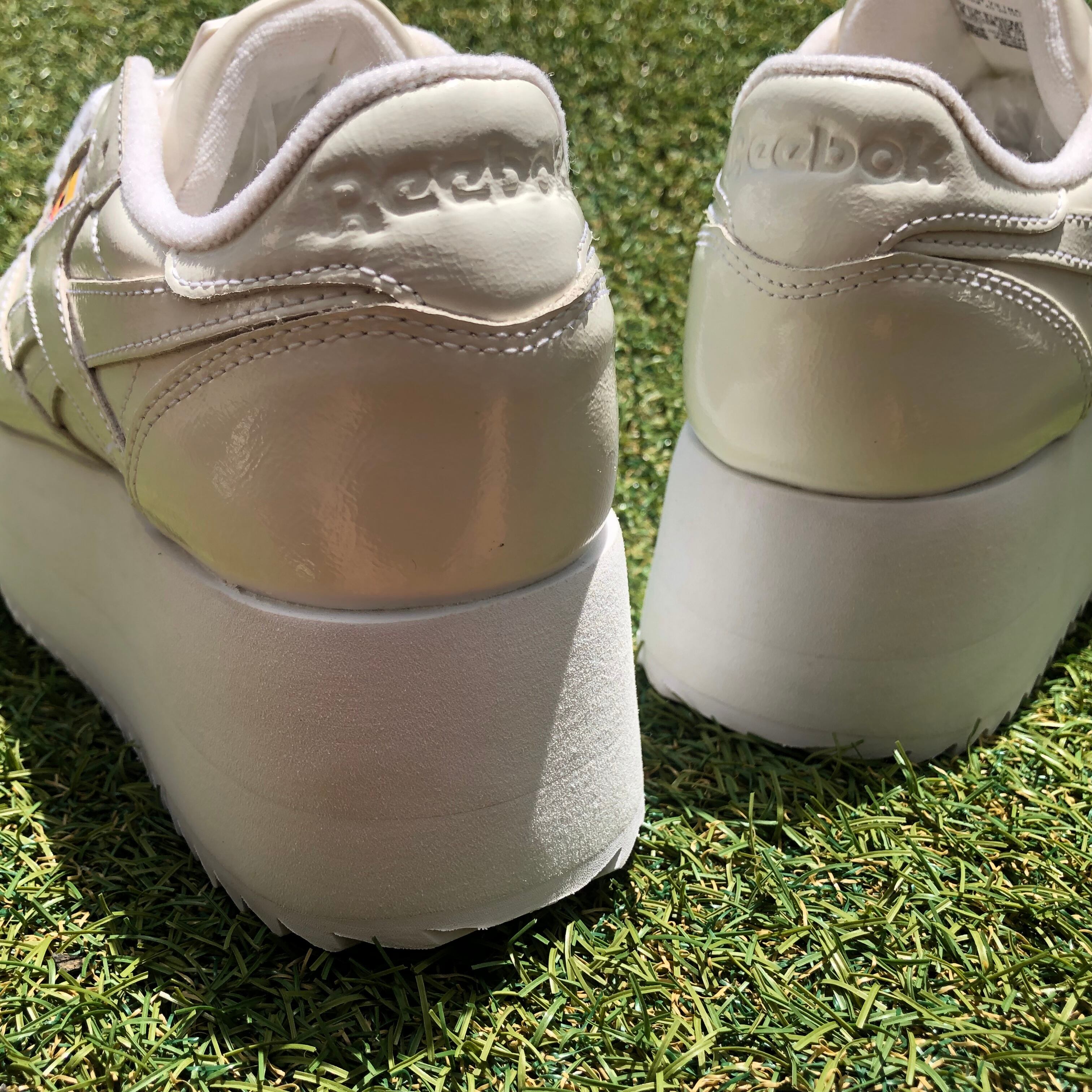 Reebok×GIGI HADID CLASSIC LEATHER TRIPLE PLATFORMリーボック×ジジ