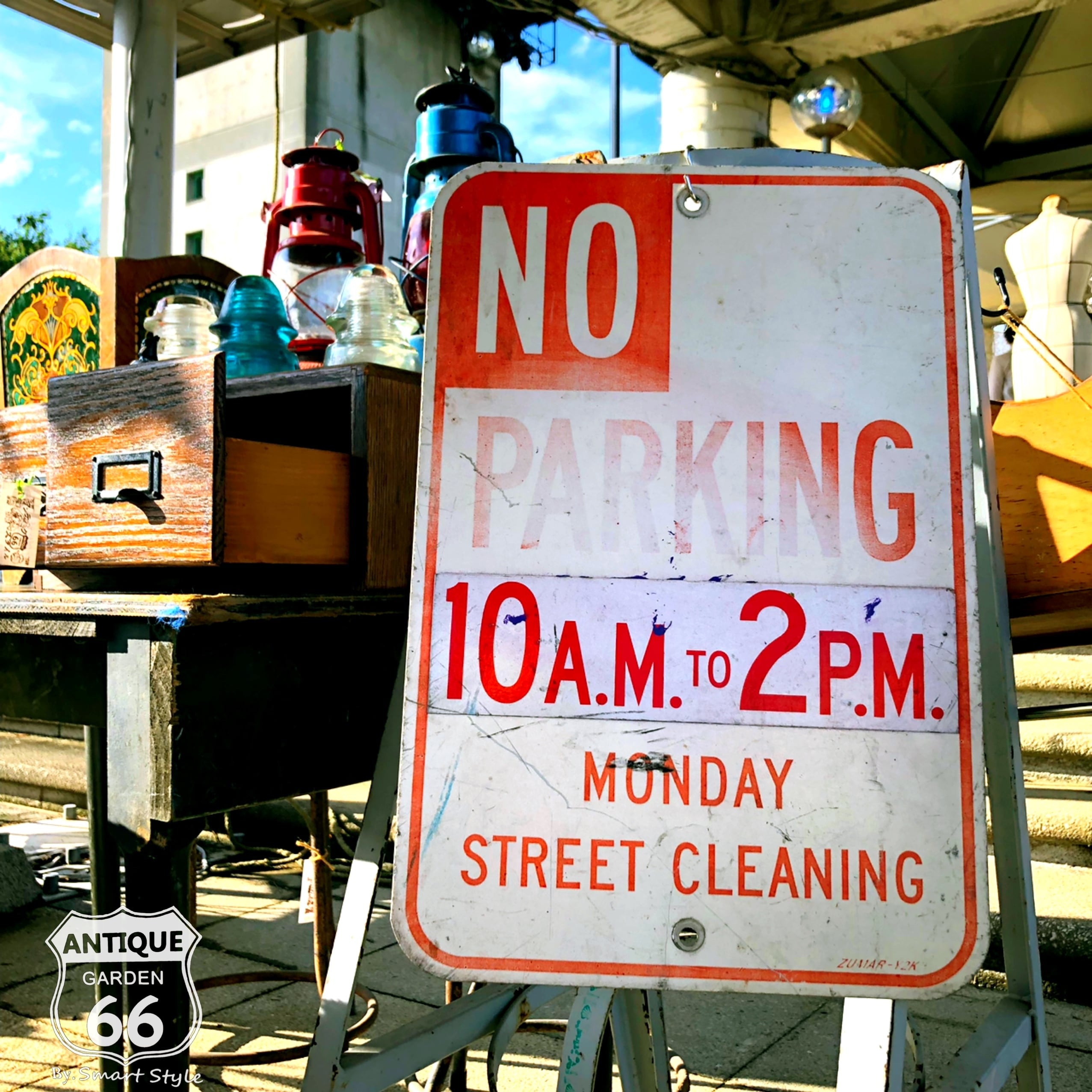 NO PARKING アメリカ ヴィンテージ 駐車禁止 ロードサイン 看板 ストリートサイン 道路標識Kb   Antique  Style～アンスタアメリカ買付けのヴィンテージ・アンティークのおみせ。 powered by BASE