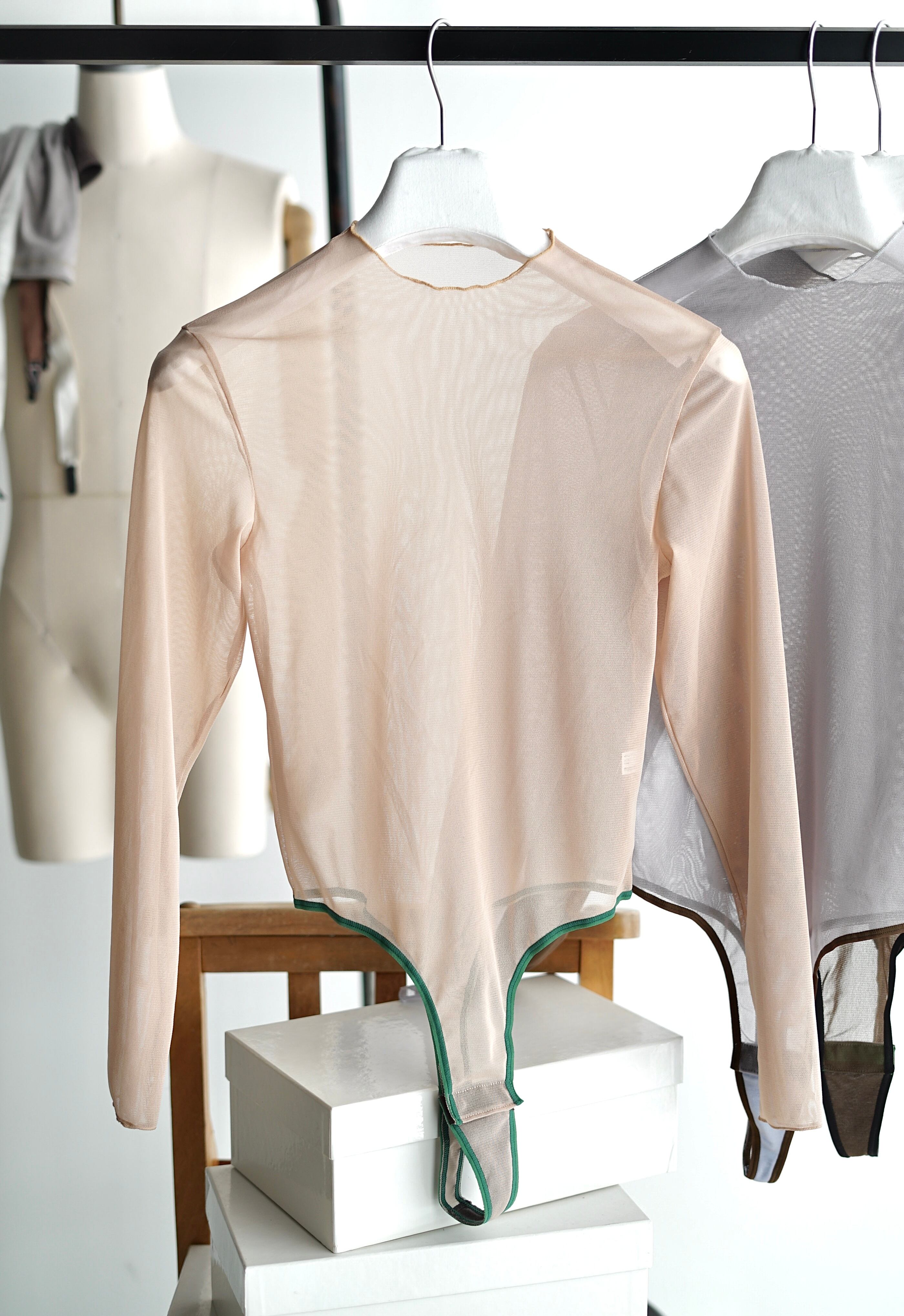 トップス OVERNEATH / Tull Net (Bodysuit ,Grey ) OVERNEATH / Longsleeves Tull Net (Bodysuit 088) (Grey , Beige