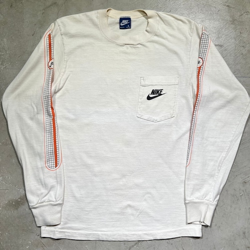 80's NIKE ナイキ 胸ポケット付きロンTee L/Sカットソー 袖プリント 紺タグ TM ホワイト 白 Sサイズ USA製 希少 ヴィンテージ BA-1864 RM2283H