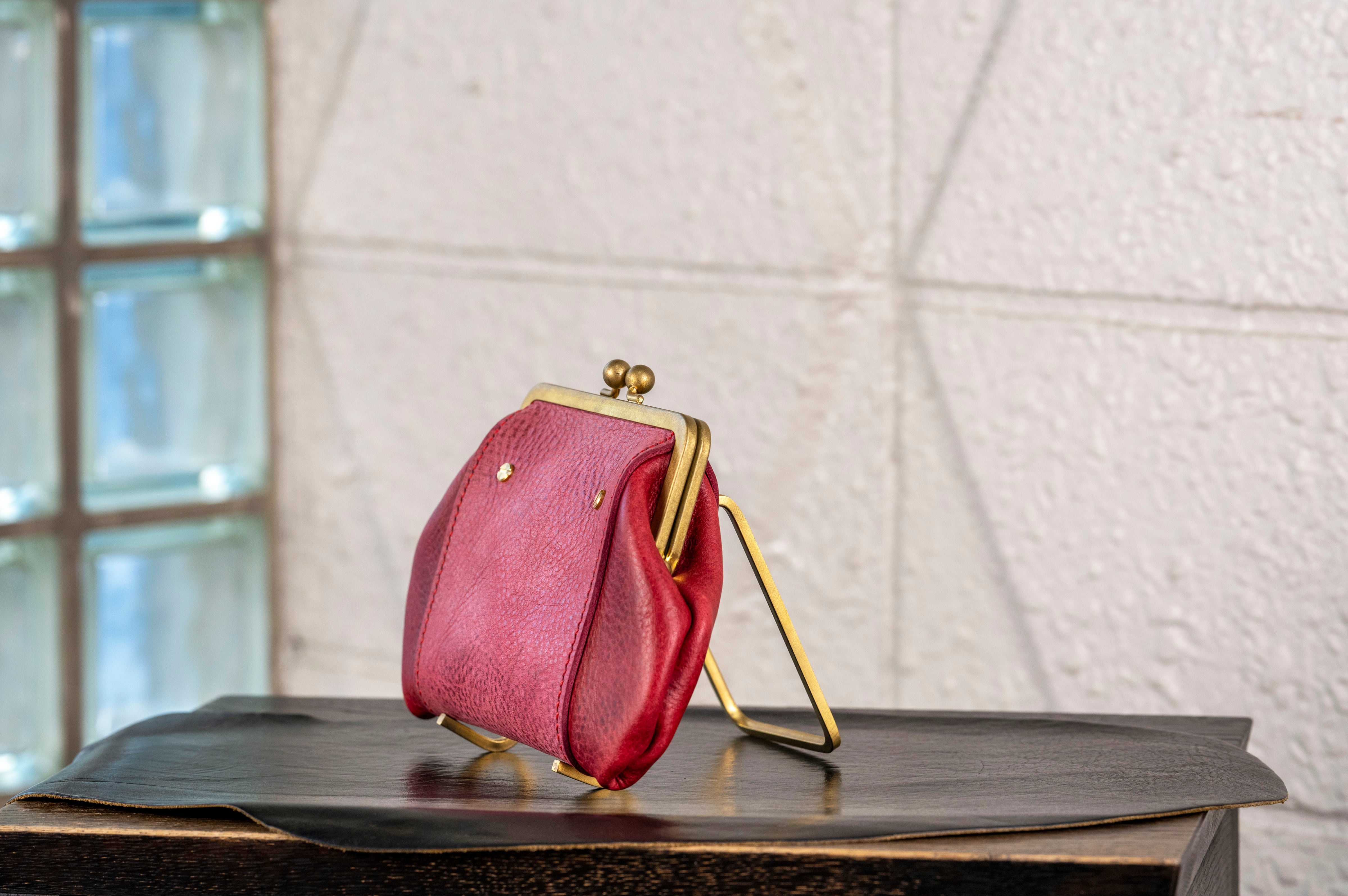 最終価格ですApolina ポーチ soul;solid】Brass clasp ポーチ マチなし #ALASKA(raspberry