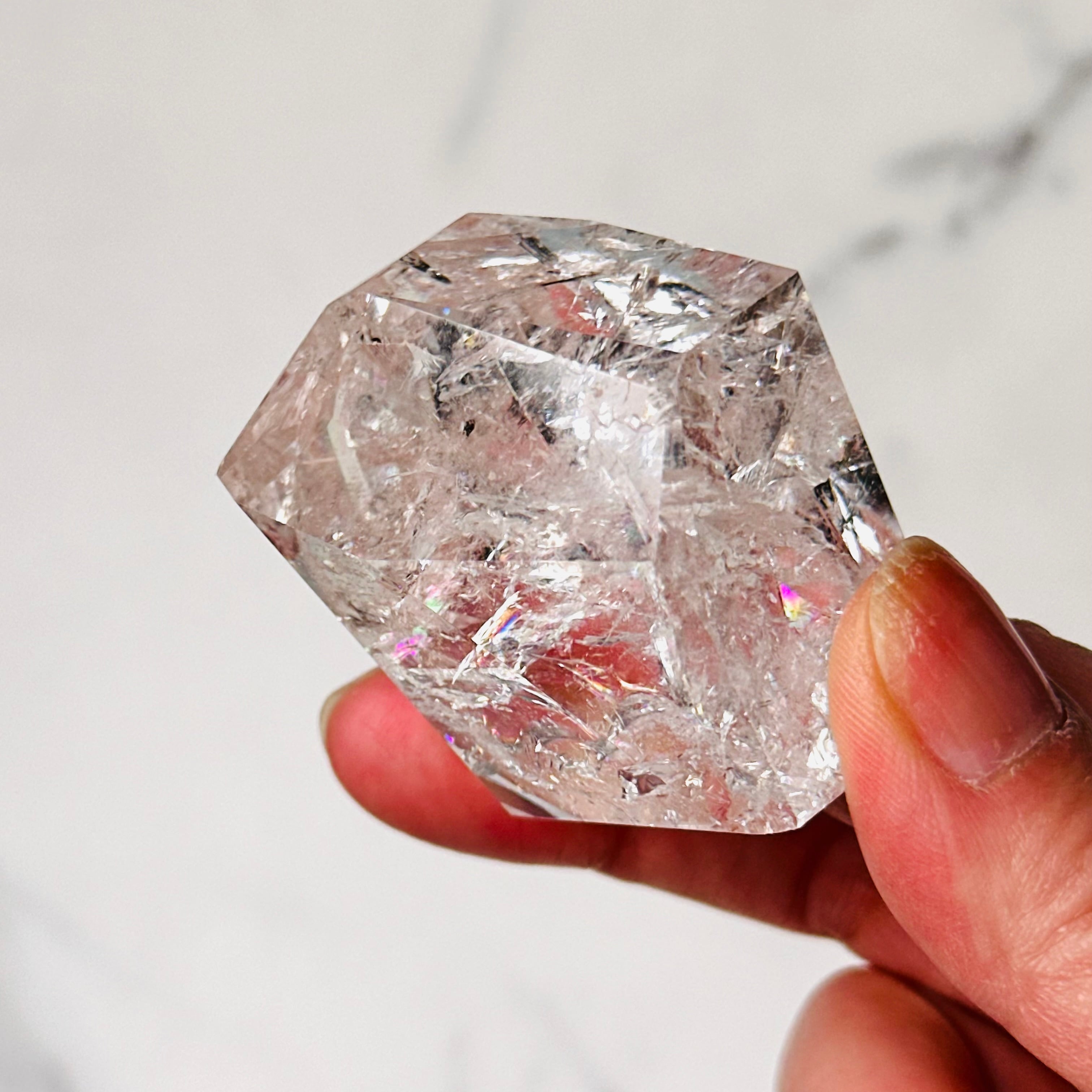 ☘️❤︎虹入り❤︎高透明 水晶（クリアクォーツ）フリーフォーム 天然石 癒しの天然石｜虹入りピンククォーツフリーフォーム | Mt.Sophia