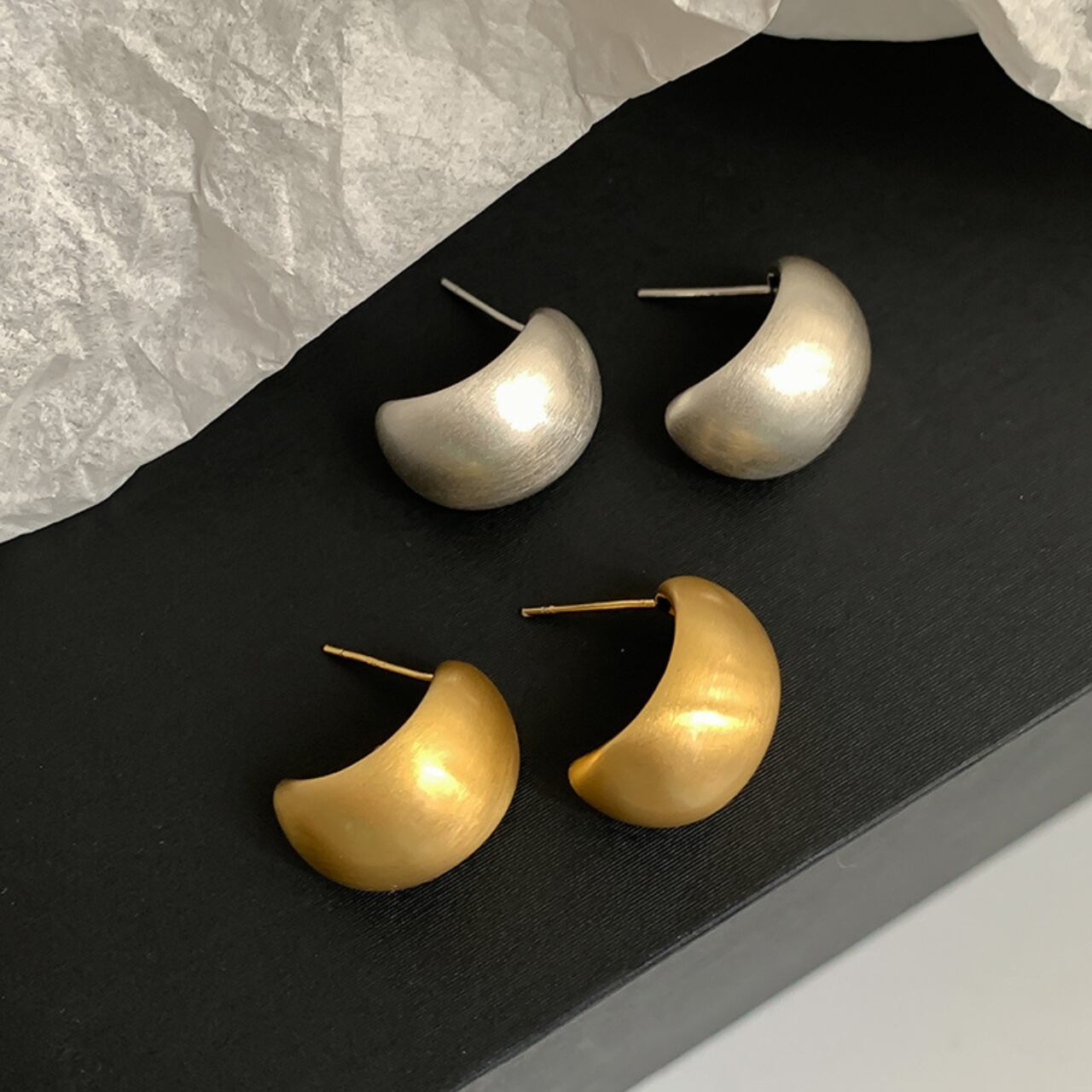 マットメタルピアス a0025