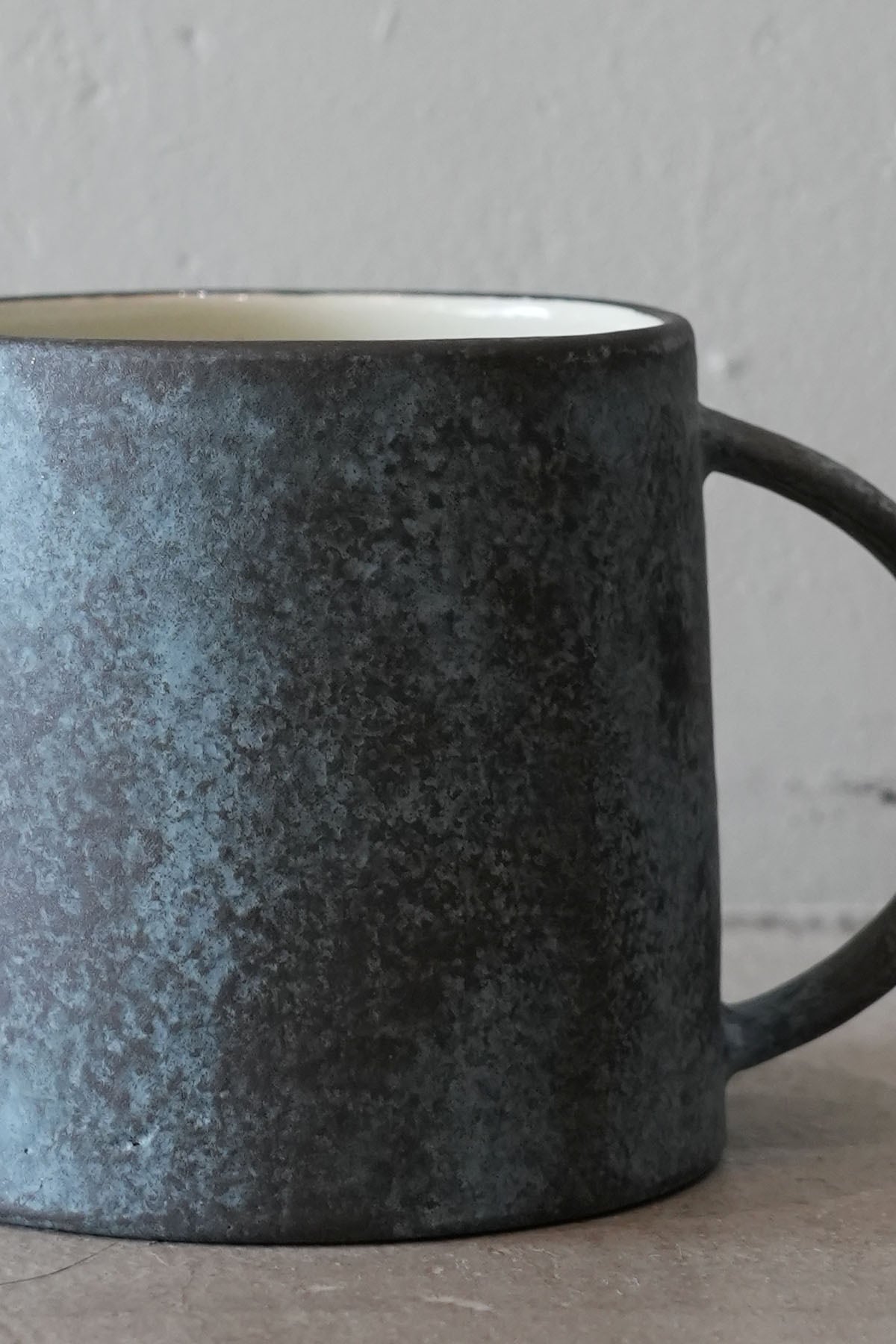 岡崎 慧佑 マグカップ台形(青)25.12-08