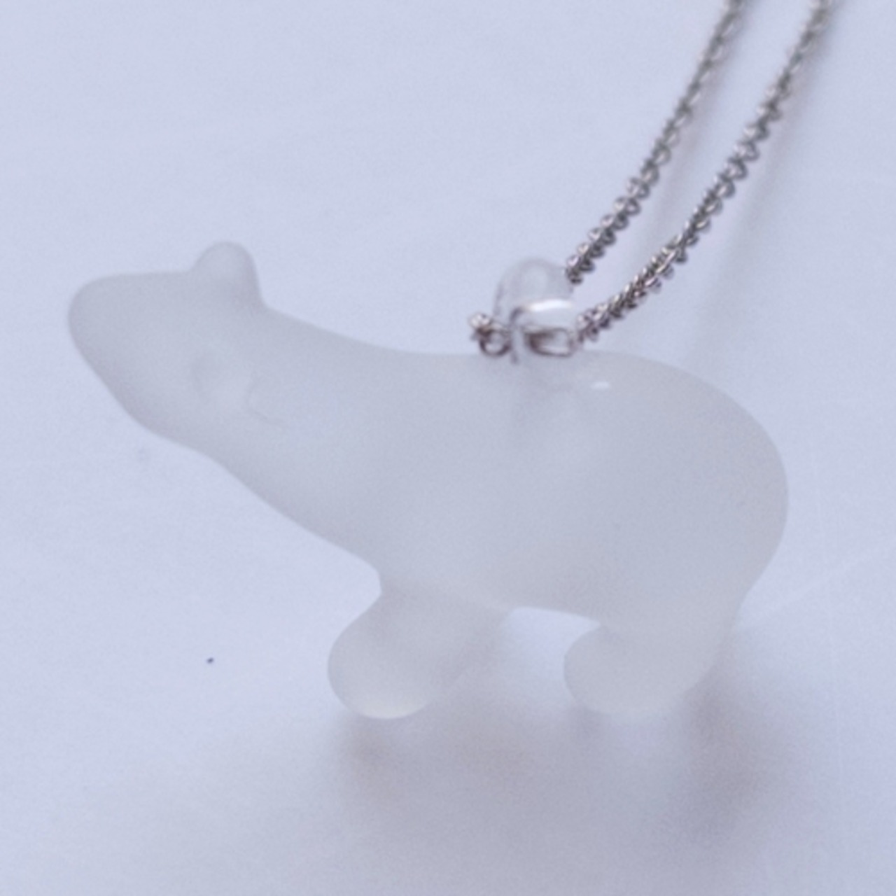 シロクマのネックレス