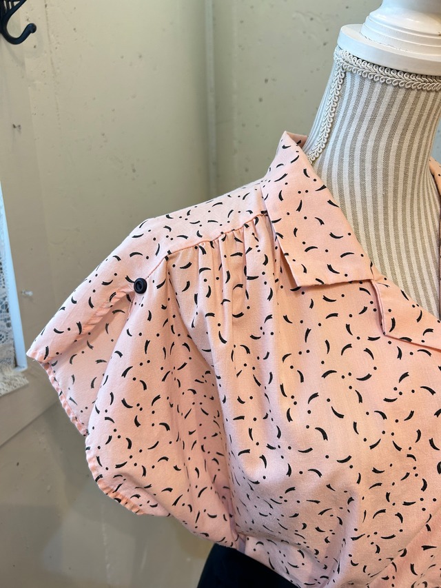 80s pink× black print blouse
