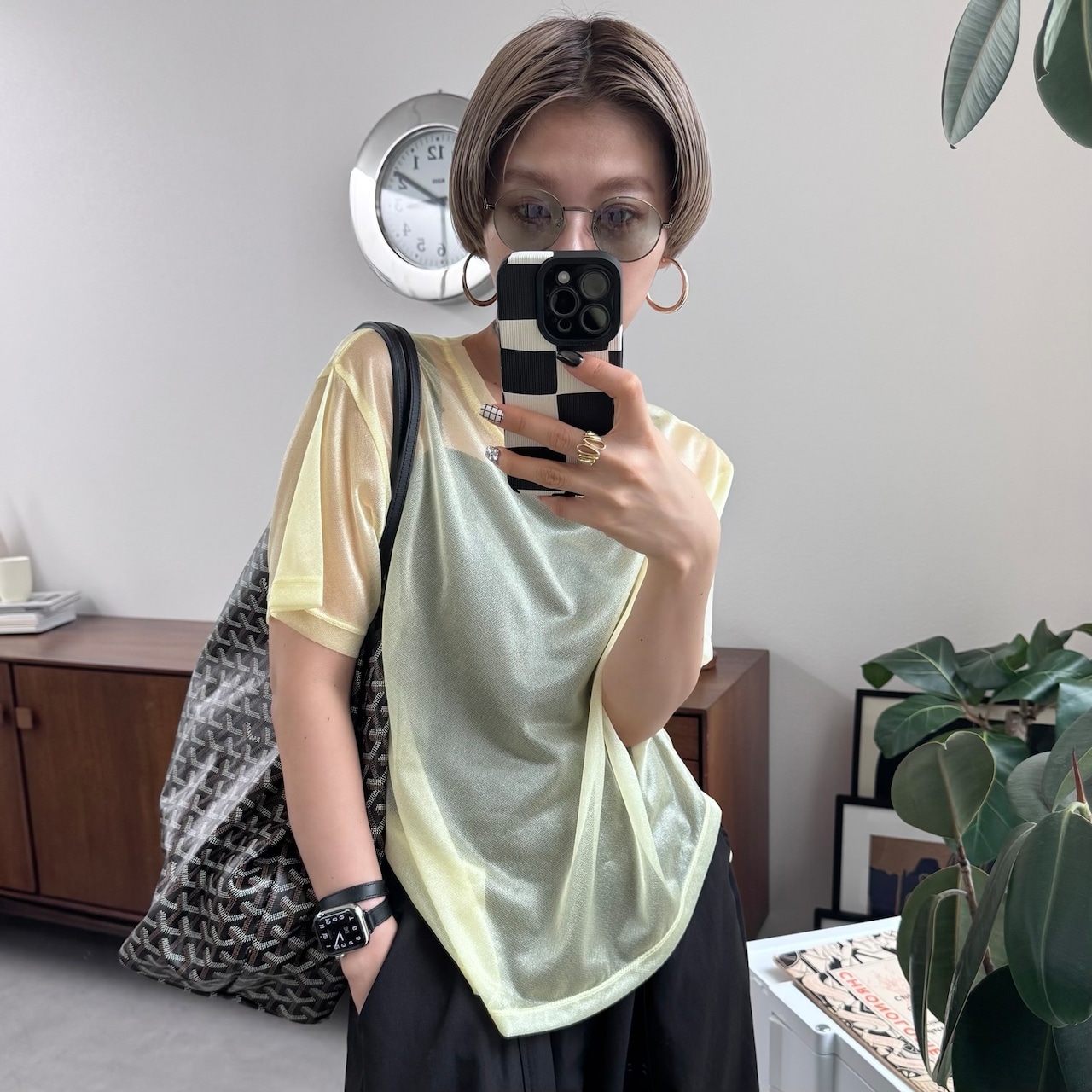sideslit sheer tee/butter yellow