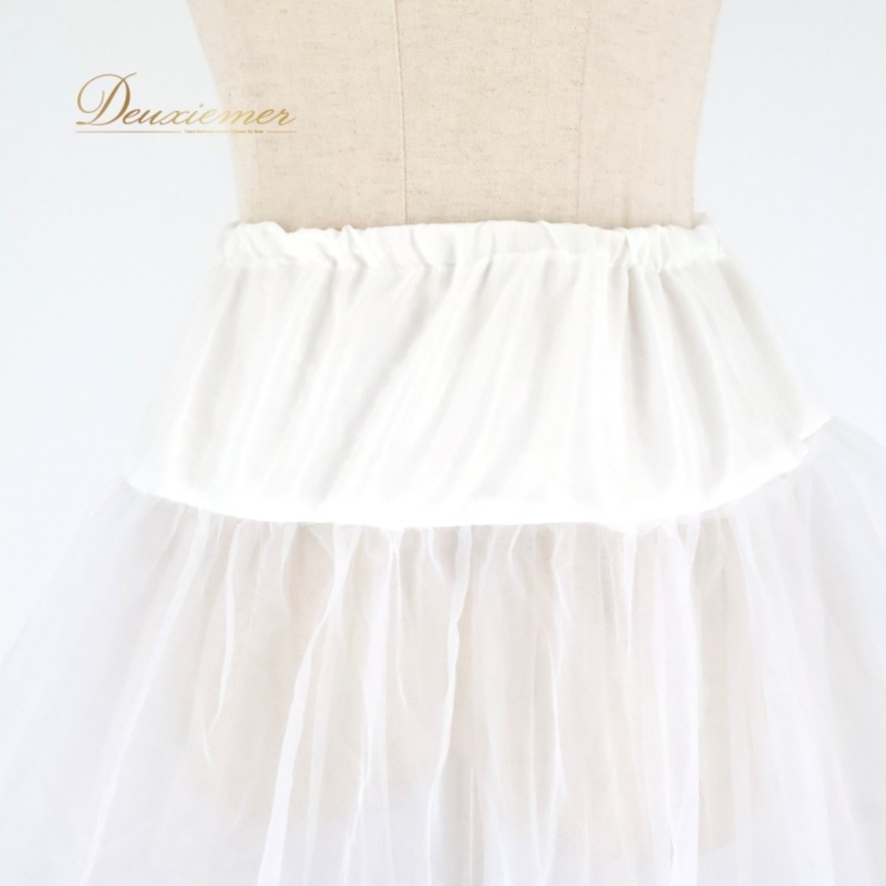 フラダンス 衣装 ペチコート パニエ チュール ホワイト系 フラ ダンス 白 真っ白 ハワイアン アロハ ボリューム ふんわり 爽やか シンプル レッスン 練習 無地 透け感 かわいい おしゃれ ボリューム感 ふんわり感 フリルデザイン おしゃれ感 かわいいデザイン 複数重ね