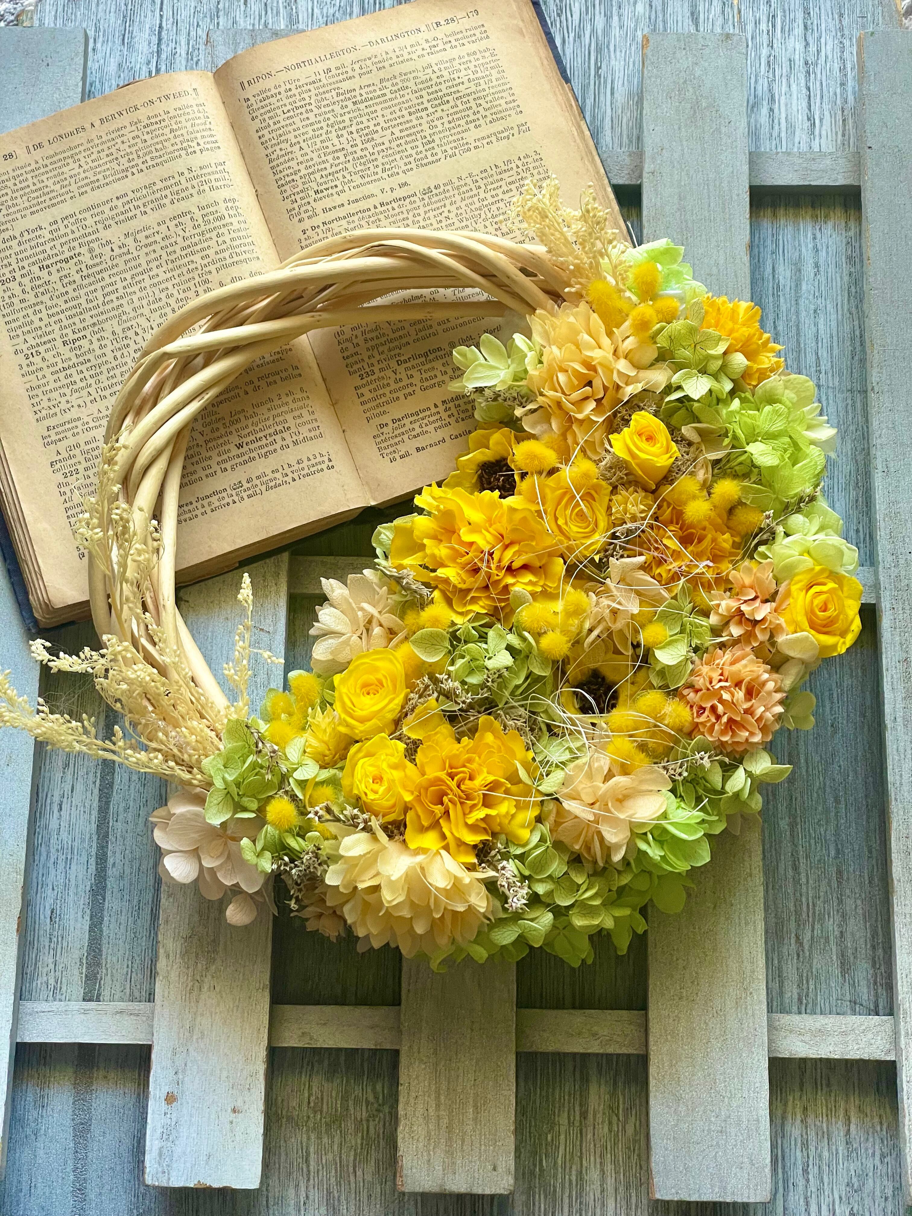 ☸オレンジダリアとバラの正月飾り しめ縄リース 花飾り☆謹賀新年