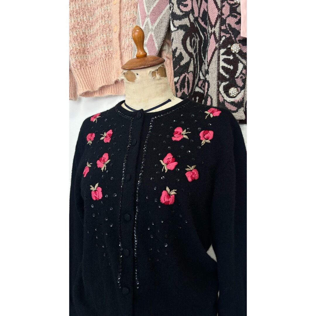 knit cardigan / 花刺繍 ニットカーディガン 黒 #z131 | KAU