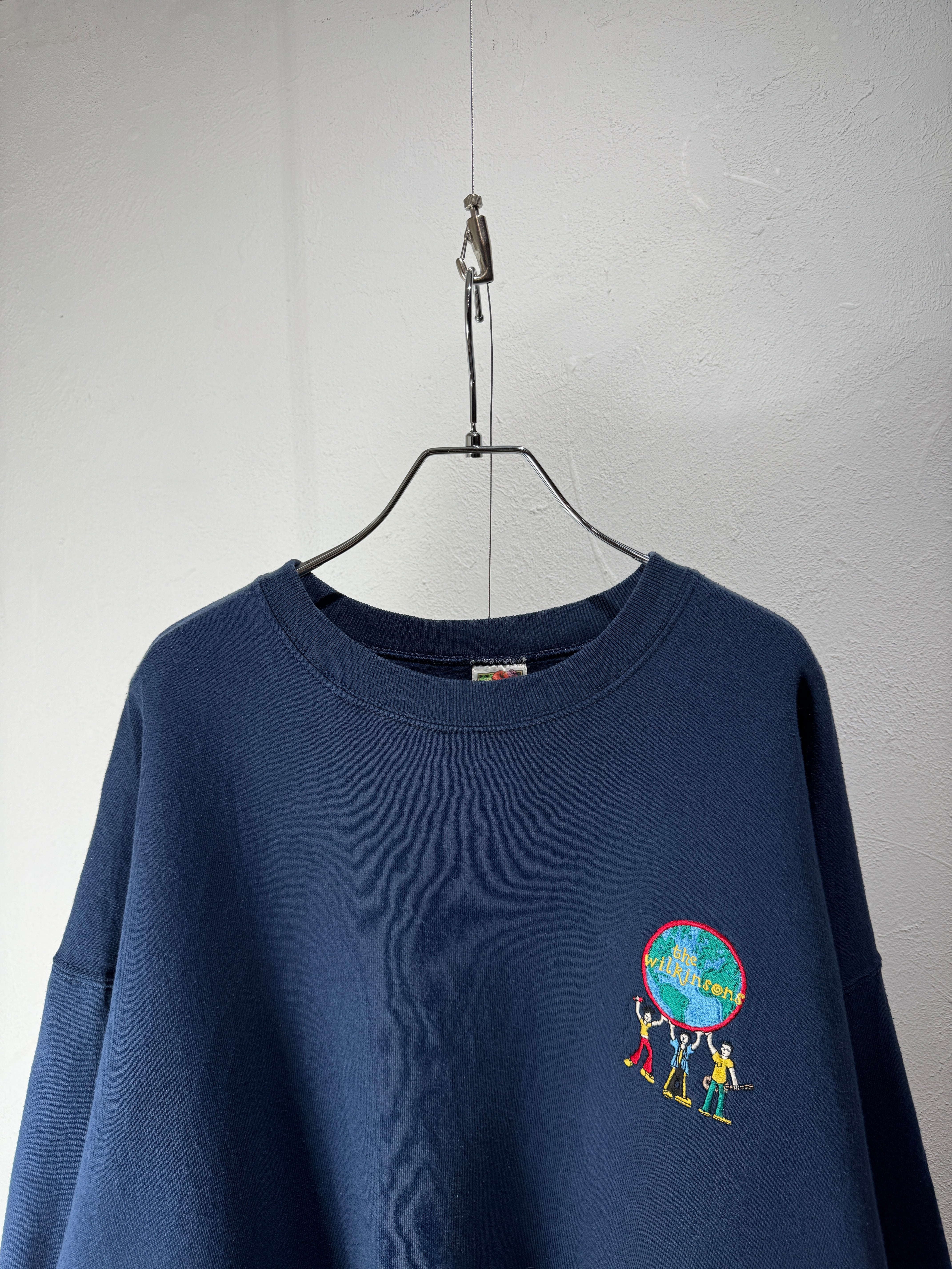 90’s “The Wilkinsons” Globe Embroidery Sweatshirt