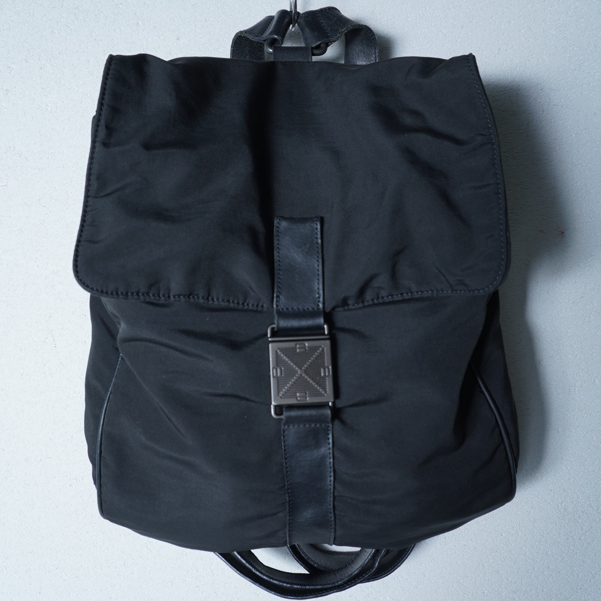 BOTTEGA VENETA】ボッテガヴェネタ ロゴバックル レザー切替ナイロン