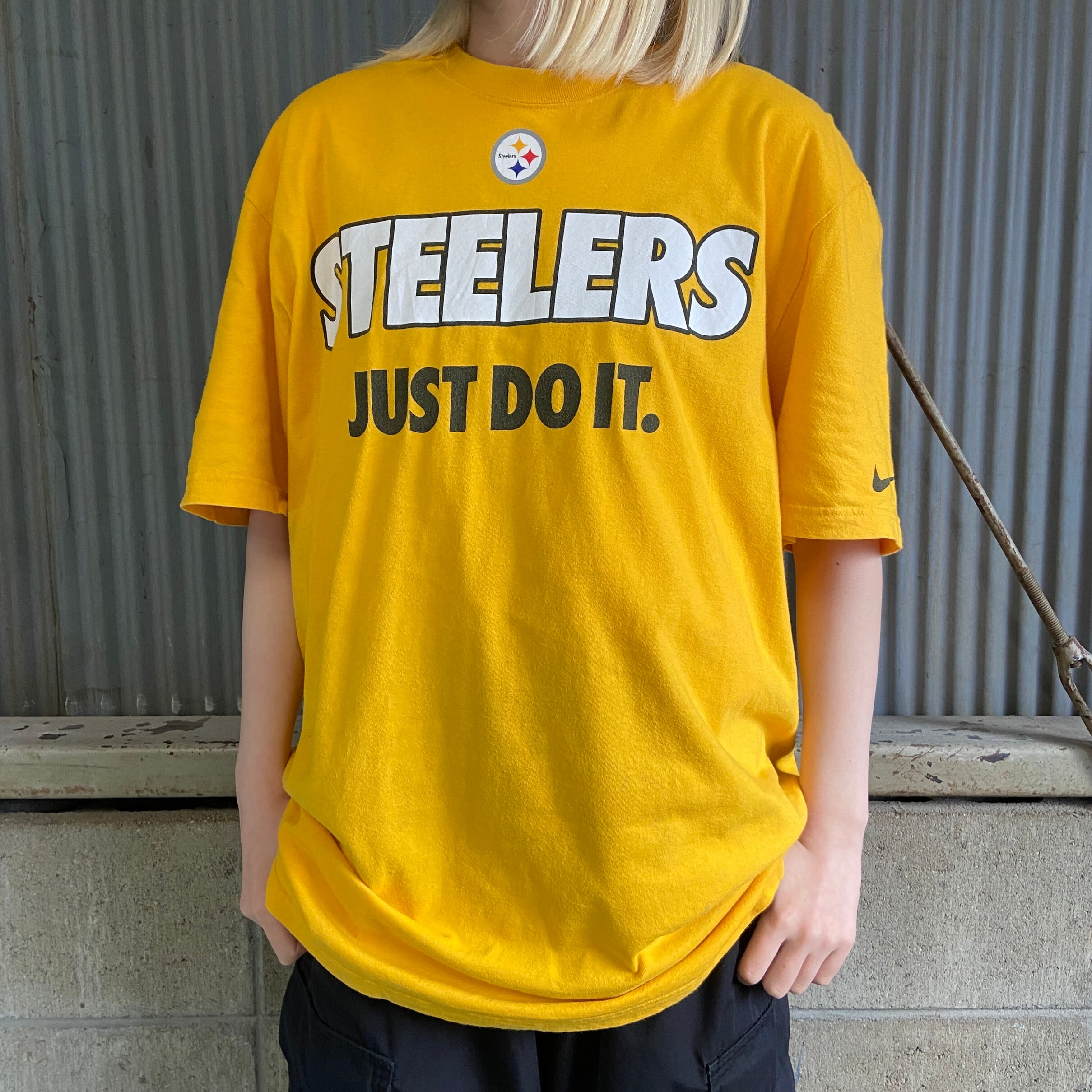 ナイキ NFL ピッツバーグ・スティーラーズ チームロゴプリントTシャツ 