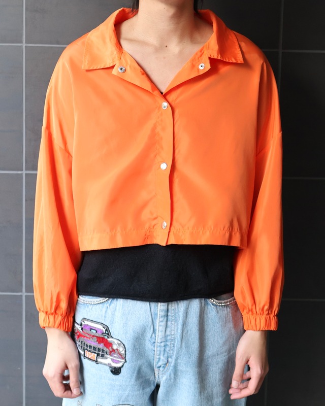 Short length colored top