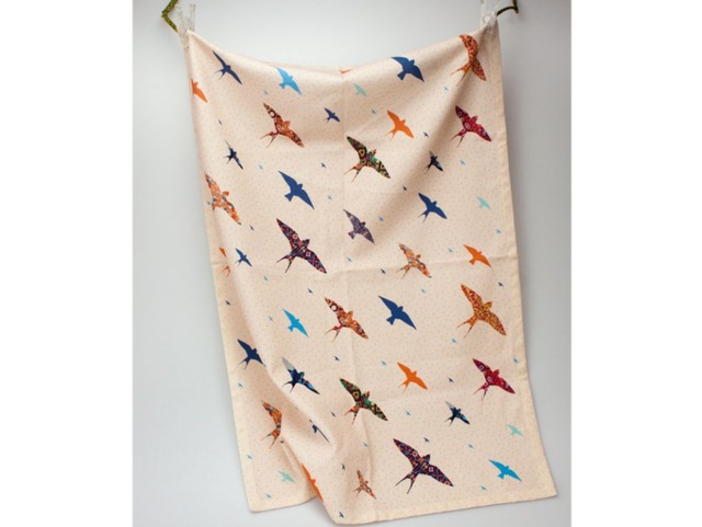 TEA TOWEL “CORAL SWALLOW”  /  SOMA IDEAS