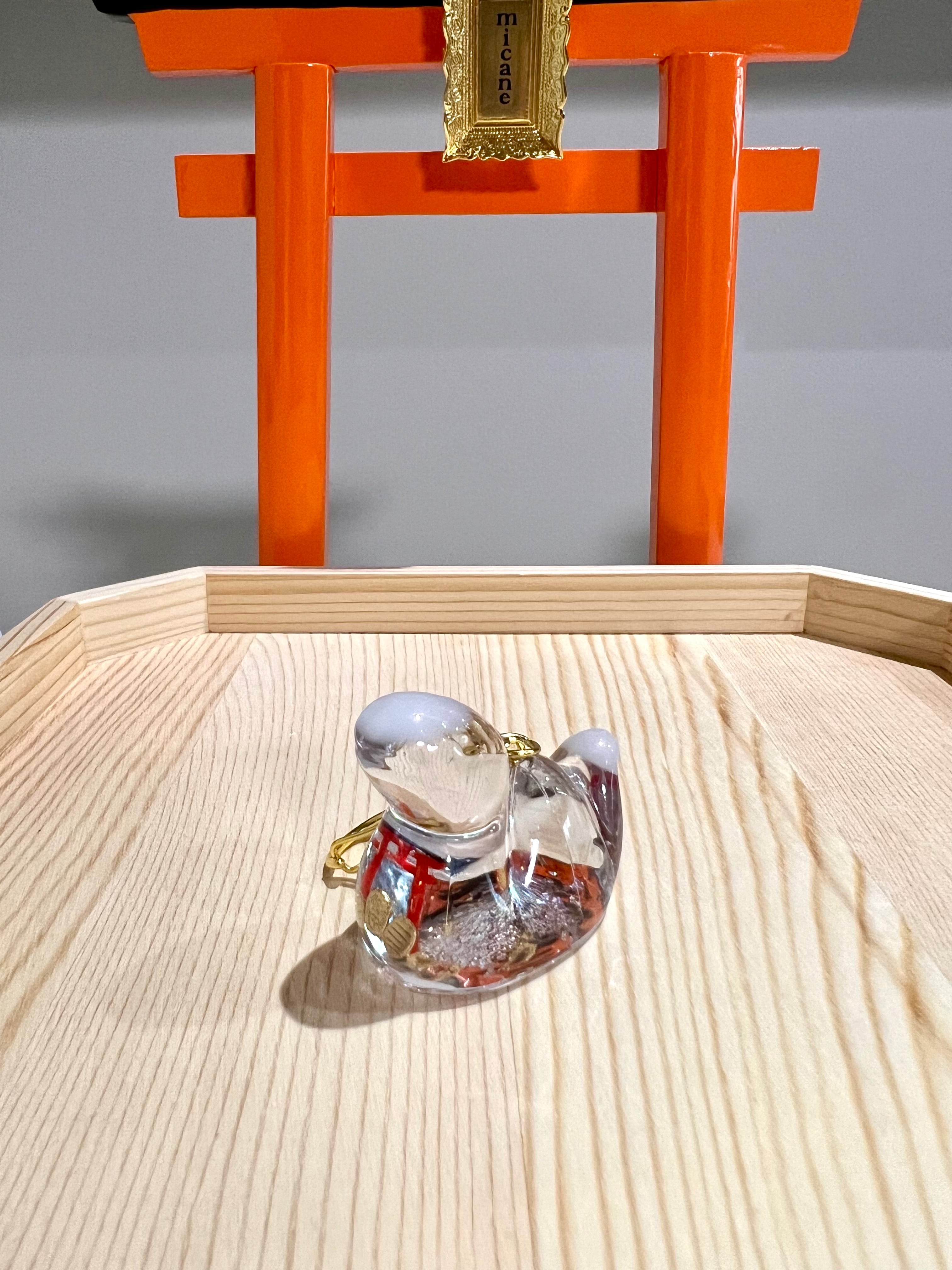 白蛇の三宝金運守(さんぽうきんうんまもり)|三枚の小判と鳥居を宿す、財運を招く白蛇様守り